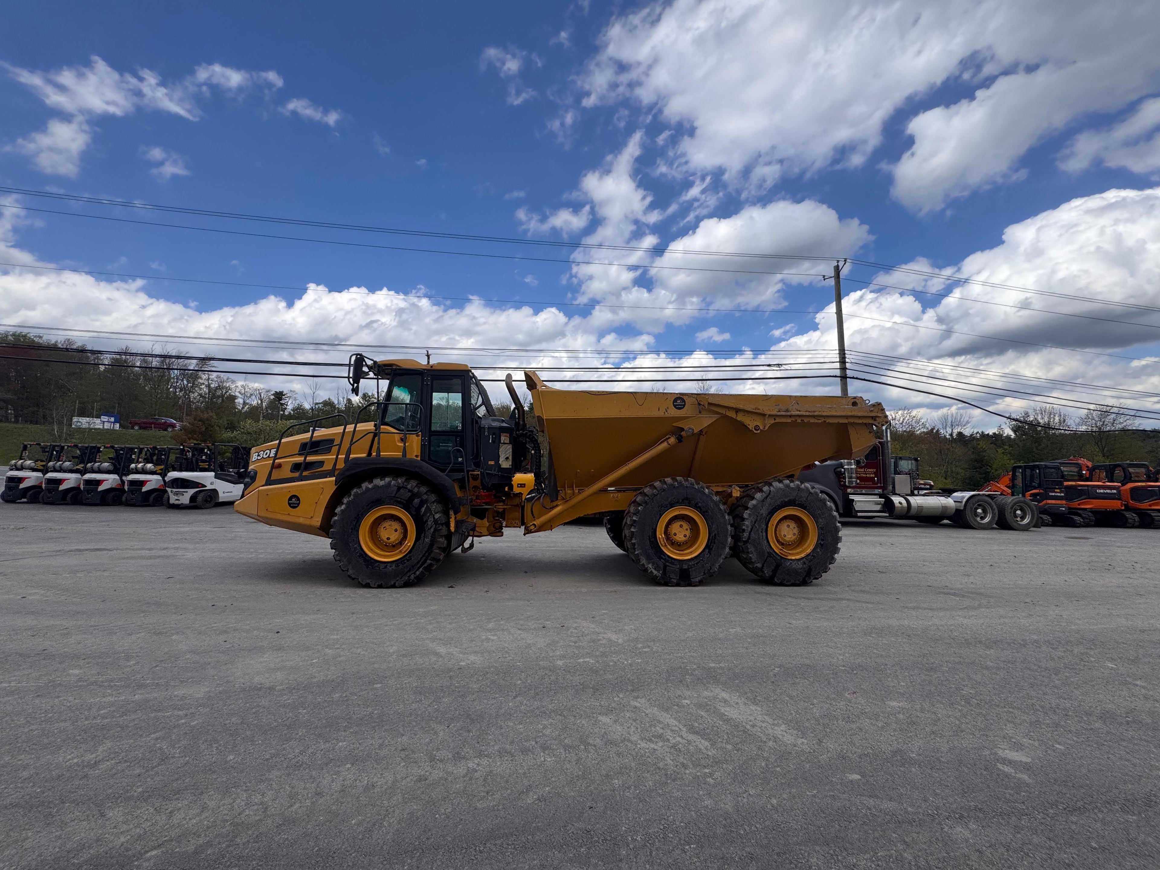 2021 Bell B30E Articulated Dump Truck w/Tailgate