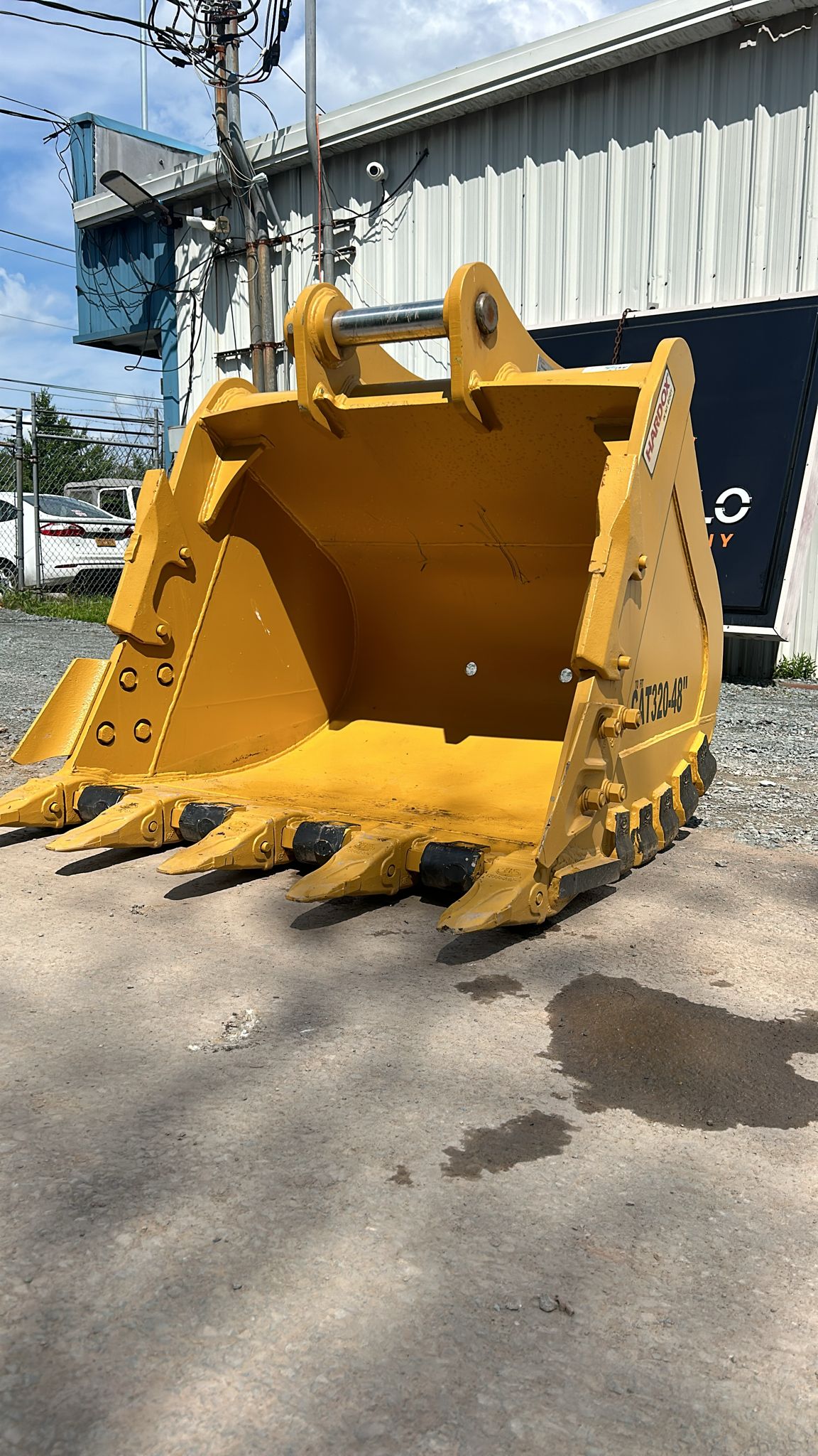 *New* Jisan BKT3204HD48 48-in Bucket-New