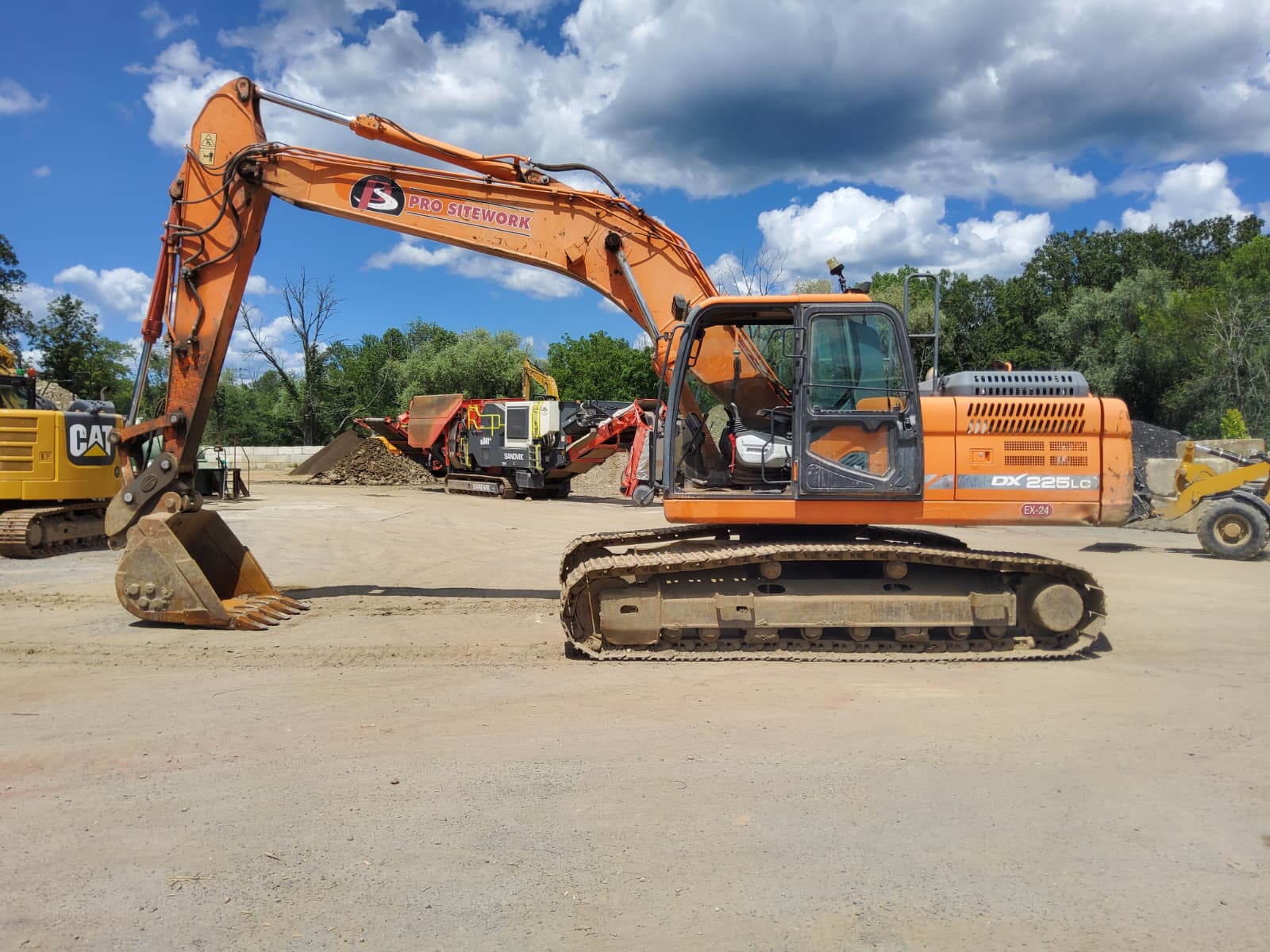 2014 Doosan DX225LC-3 Excavator