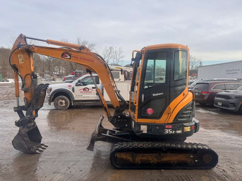 2017 Hyundai Roblex 35Z-9A Mini Excavator