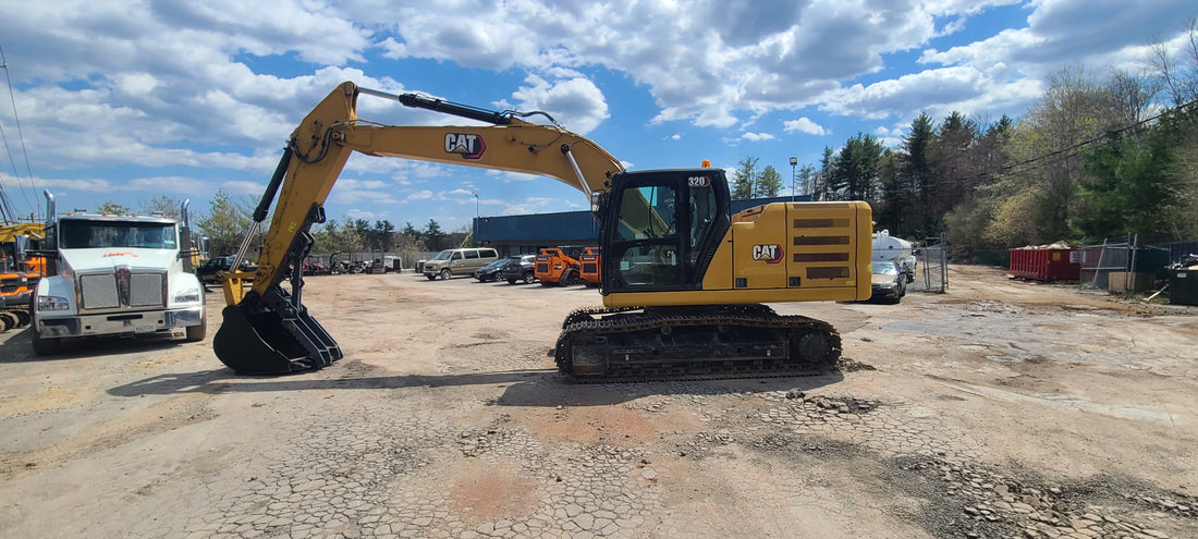 2020 CAT 320 Excavator -Bucket W/Thumb