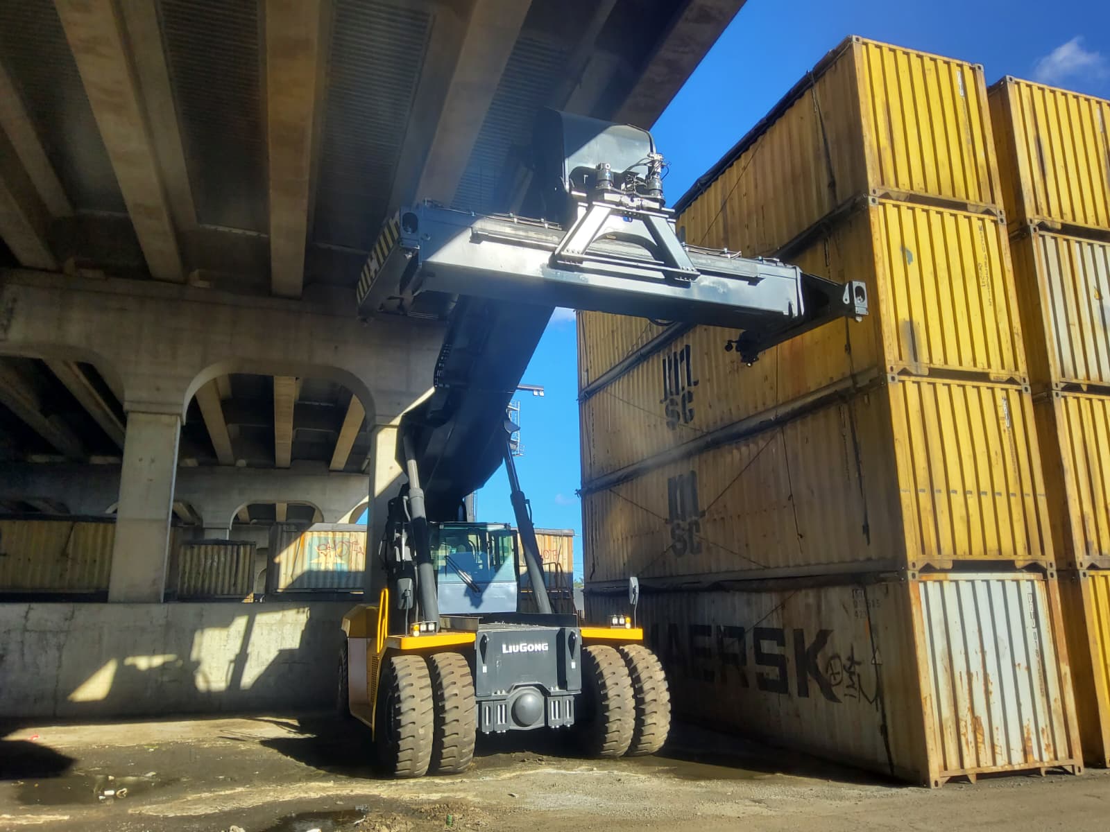 2024 LiuGong CLG2450 Reach Stacker