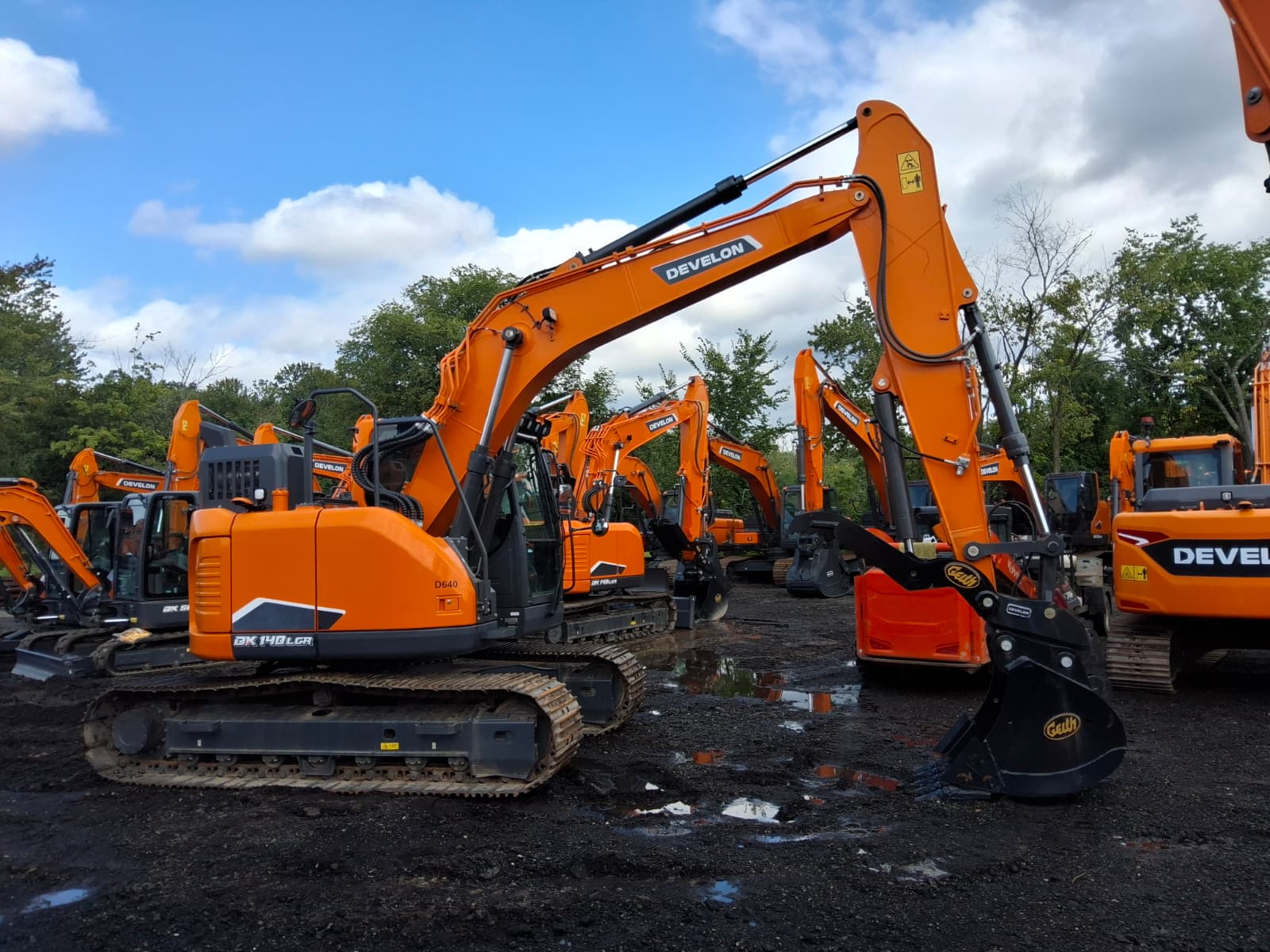 2026 Develon DX140LCR-7-20 Excavator