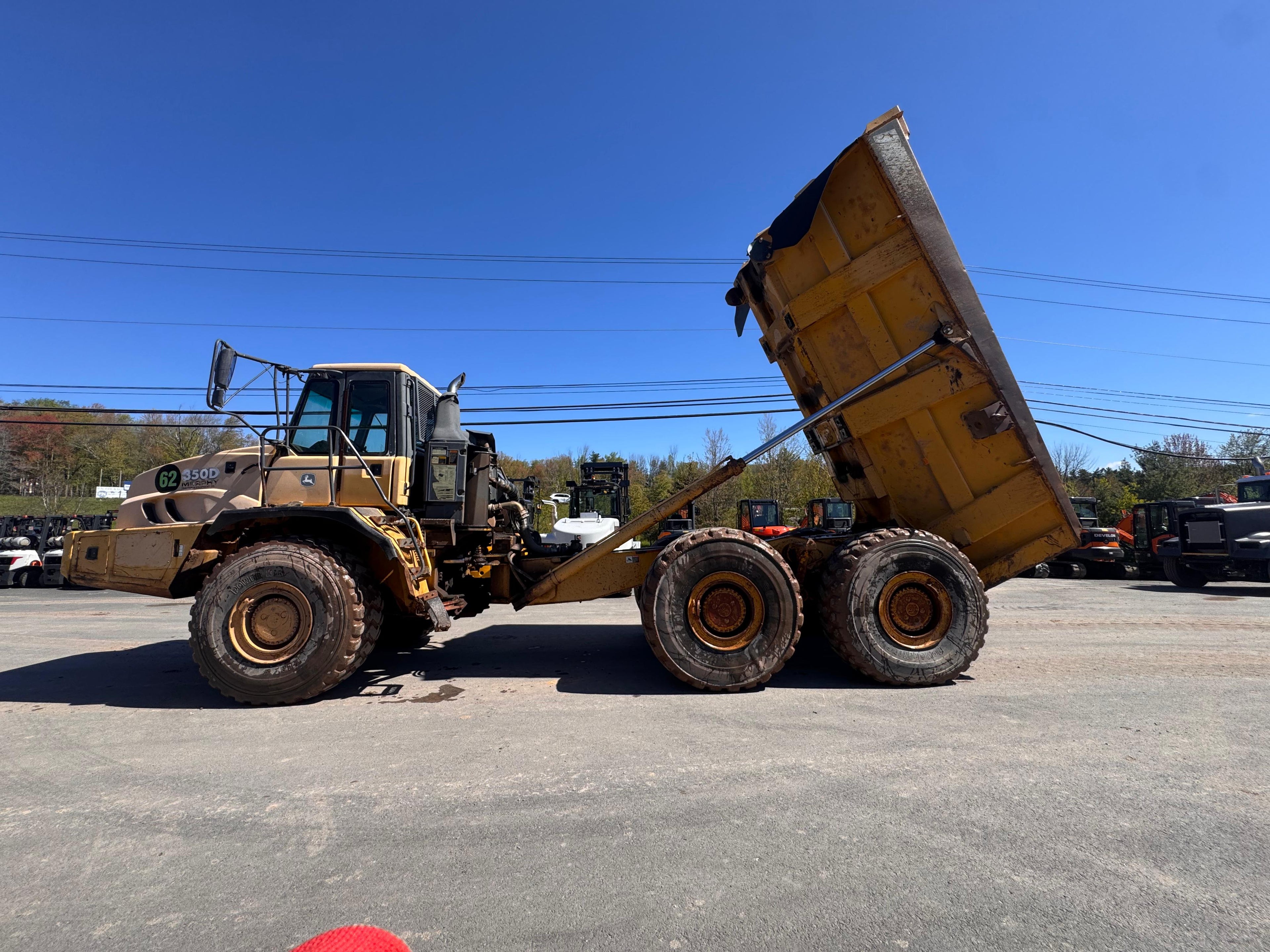 2004 John Deere 350D Dump Truck