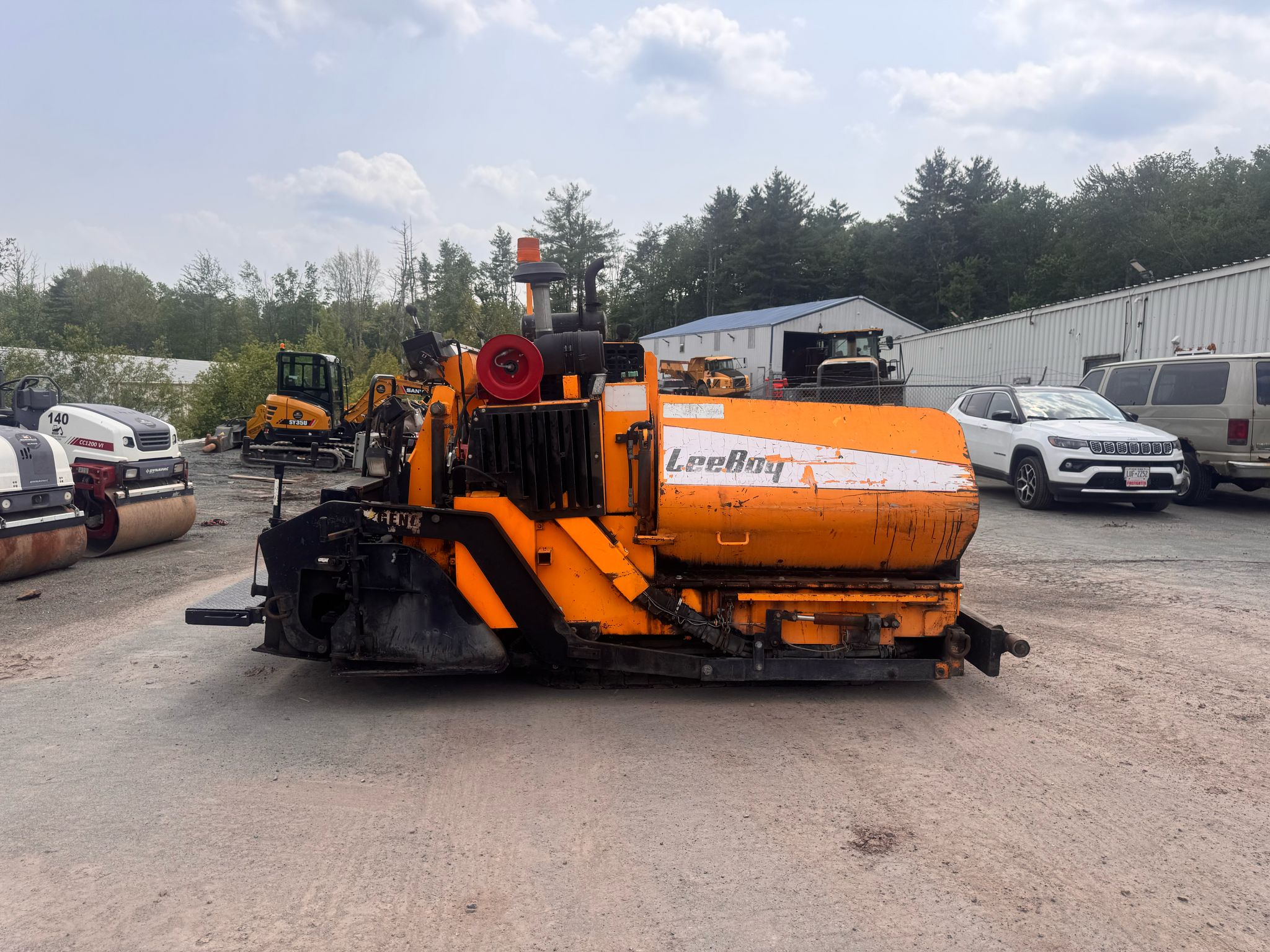 2011 LeeBoy 8515B Asphalt Paver