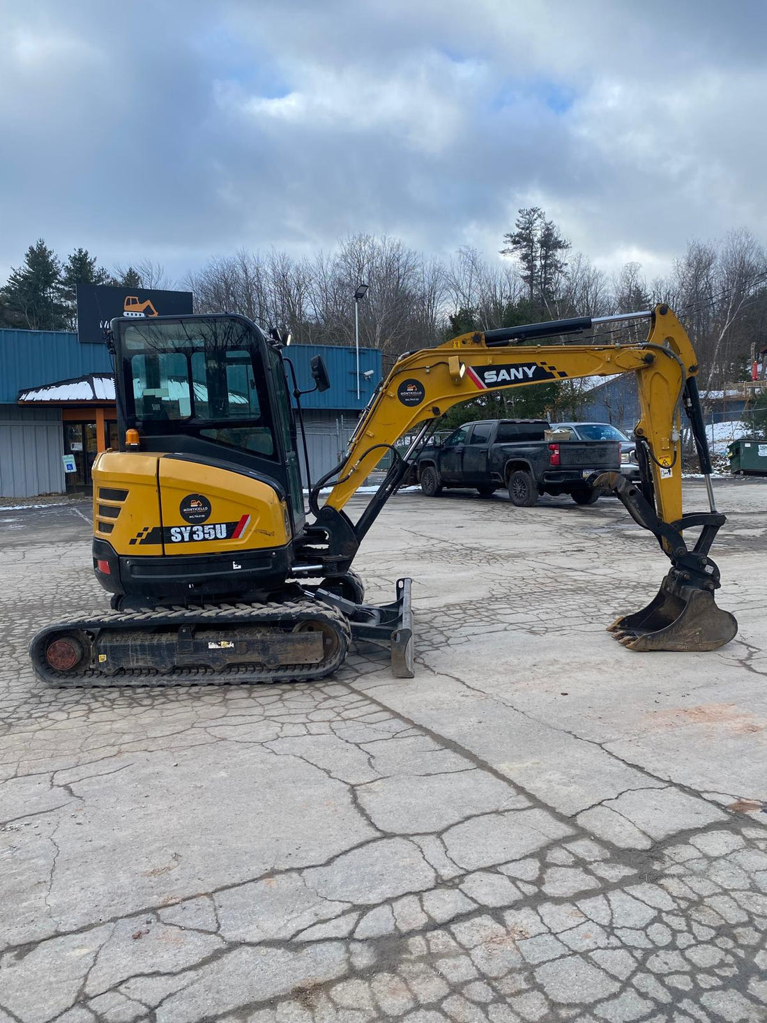 2023 Sany SY35U Mini Excavator-Hours:672