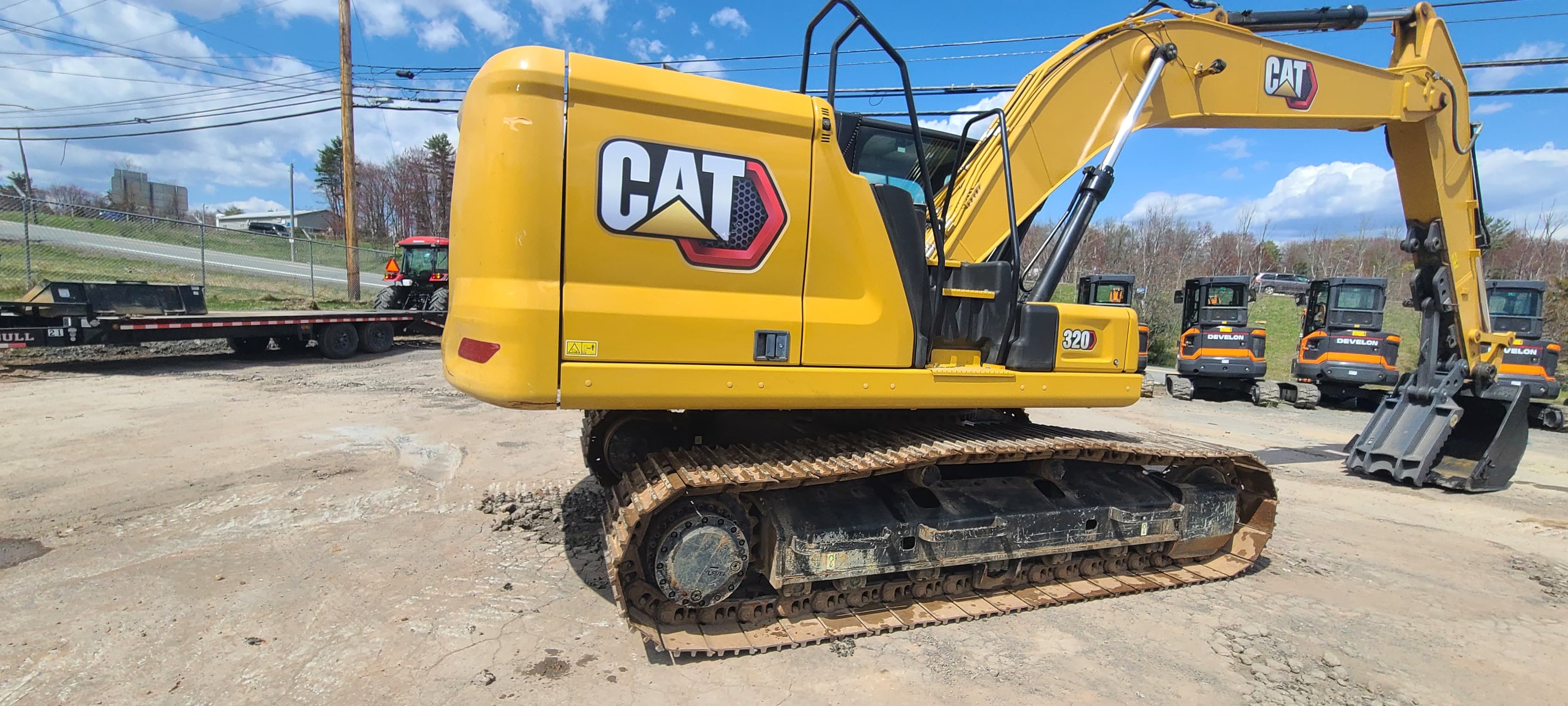 2020 CAT 320 Excavator -Bucket W/Thumb