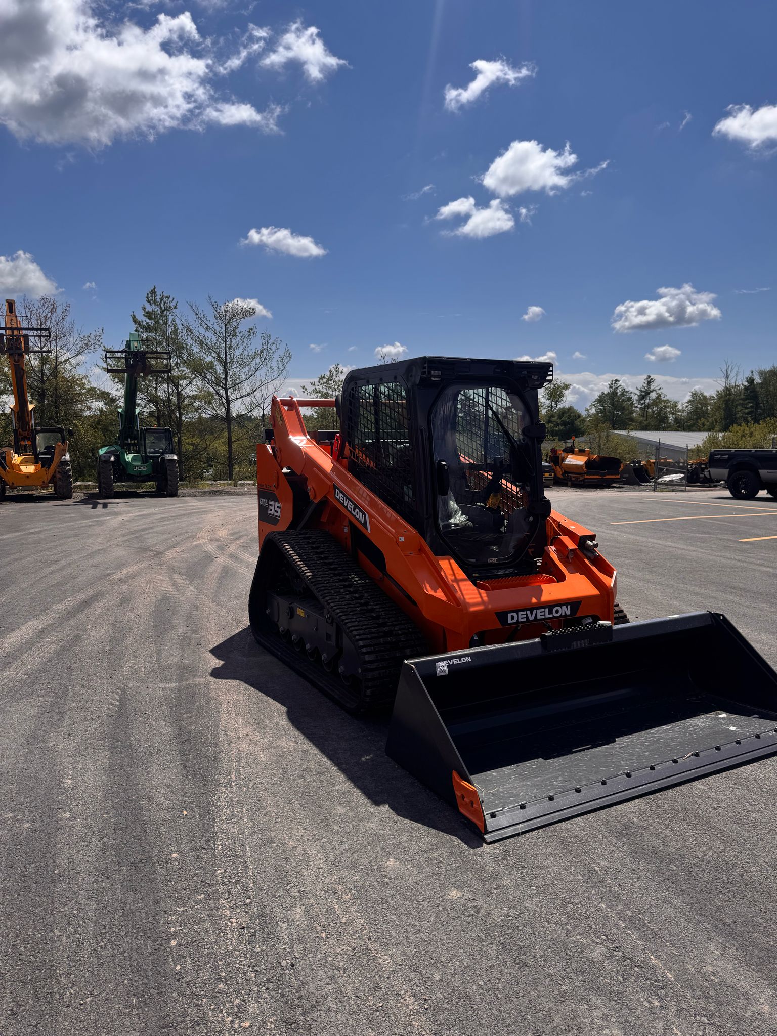 2026 Develon DTL35 Track Loader