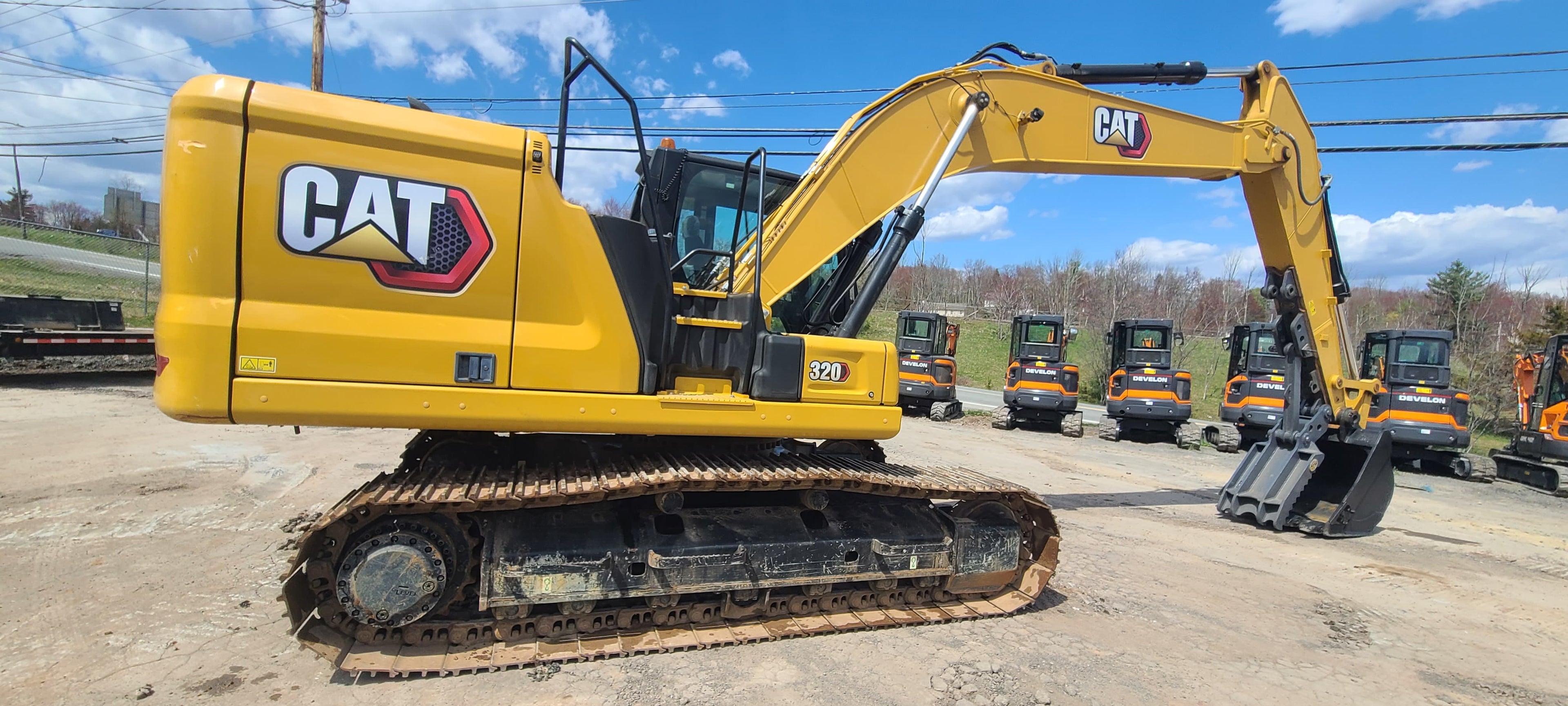 2020 CAT 320 Excavator -Bucket W/Thumb