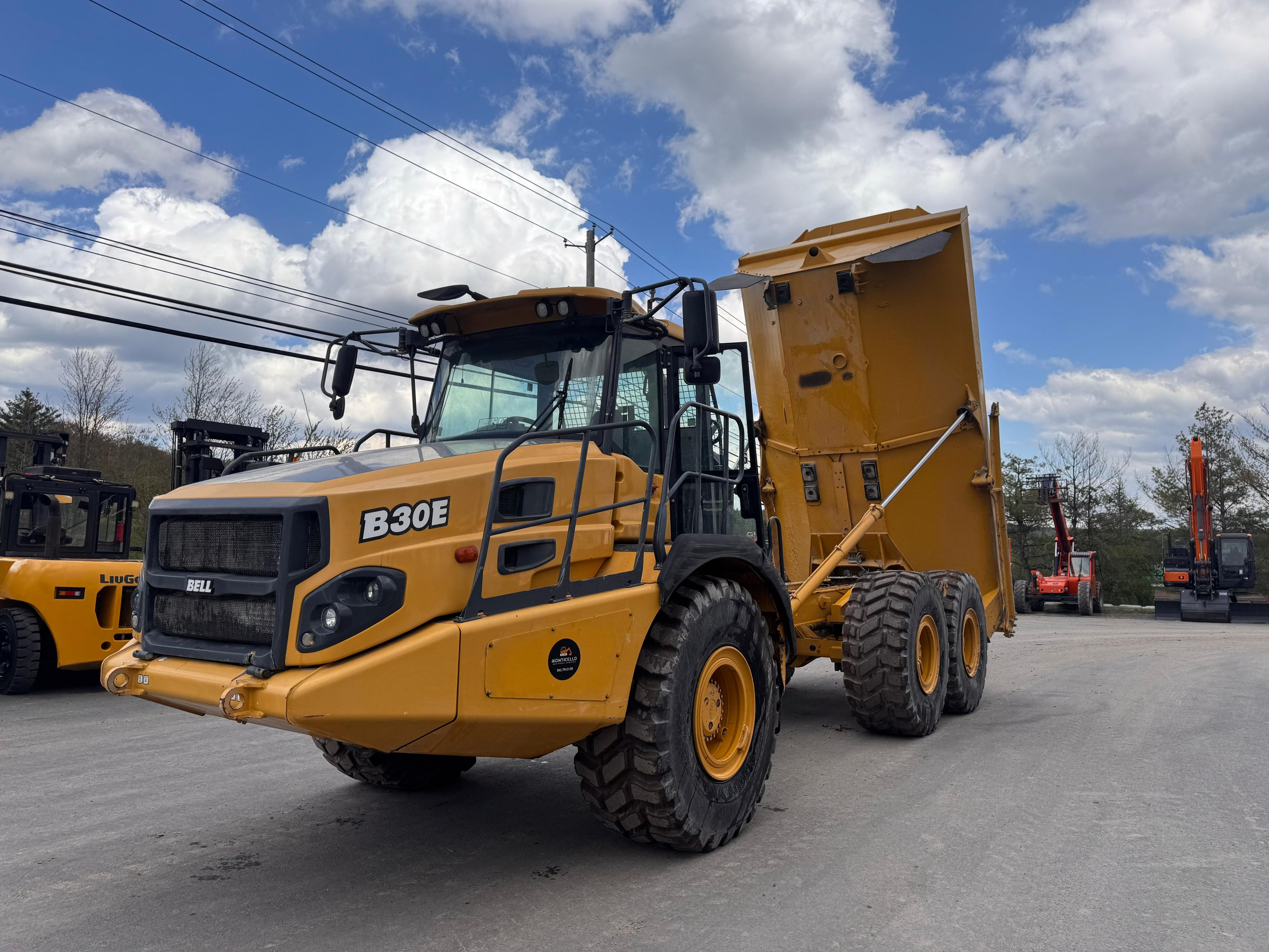 2021 Bell B30E Articulated Dump Truck w/Tailgate