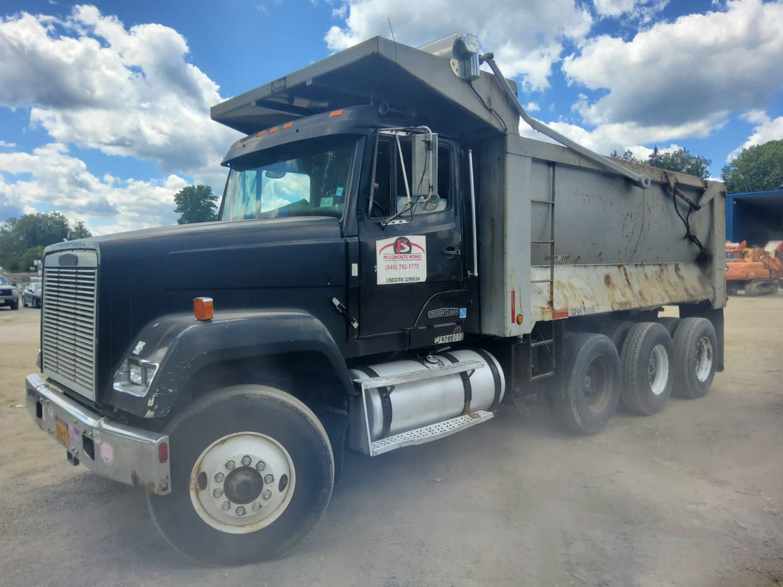 1990 Freightliner FLC112 Dump Truck