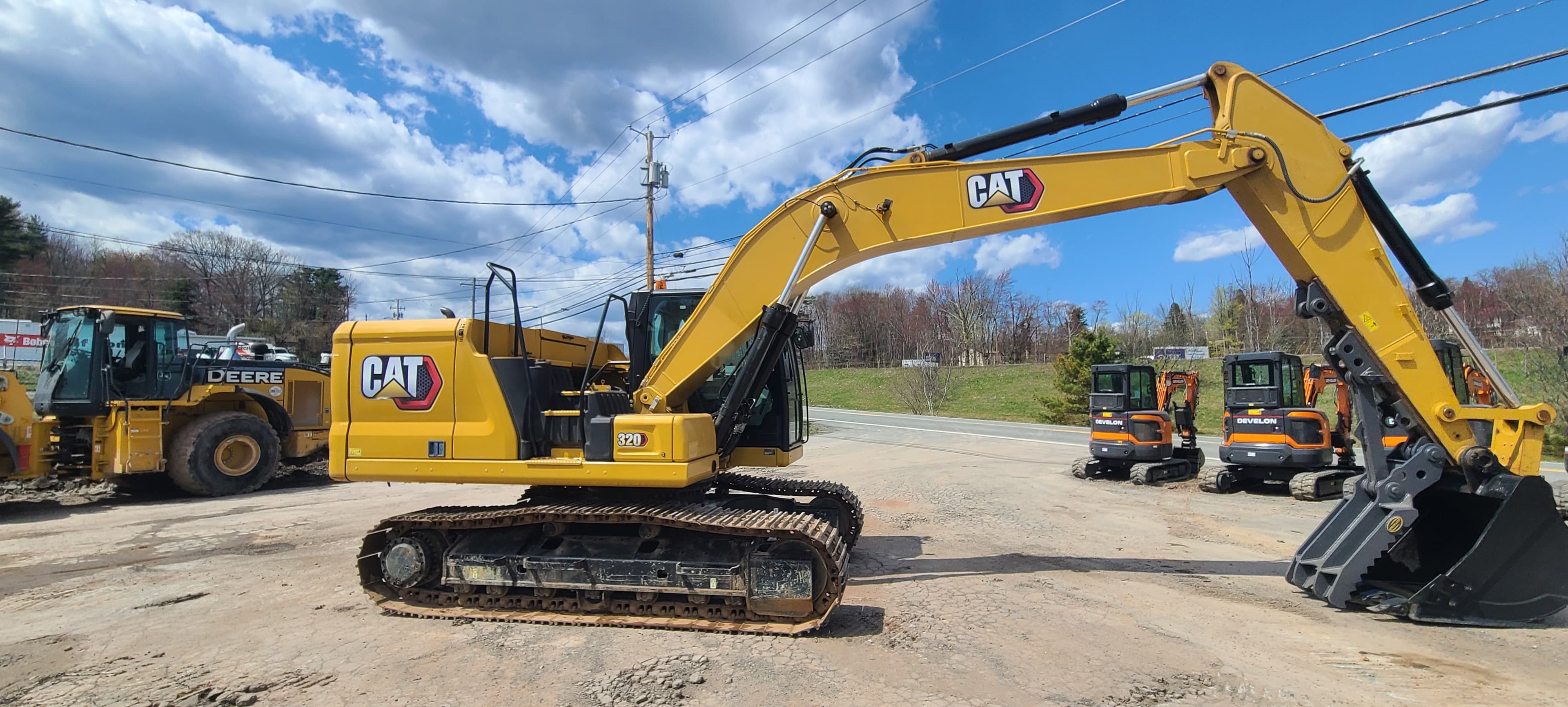 2020 CAT 320 Excavator -Bucket W/Thumb
