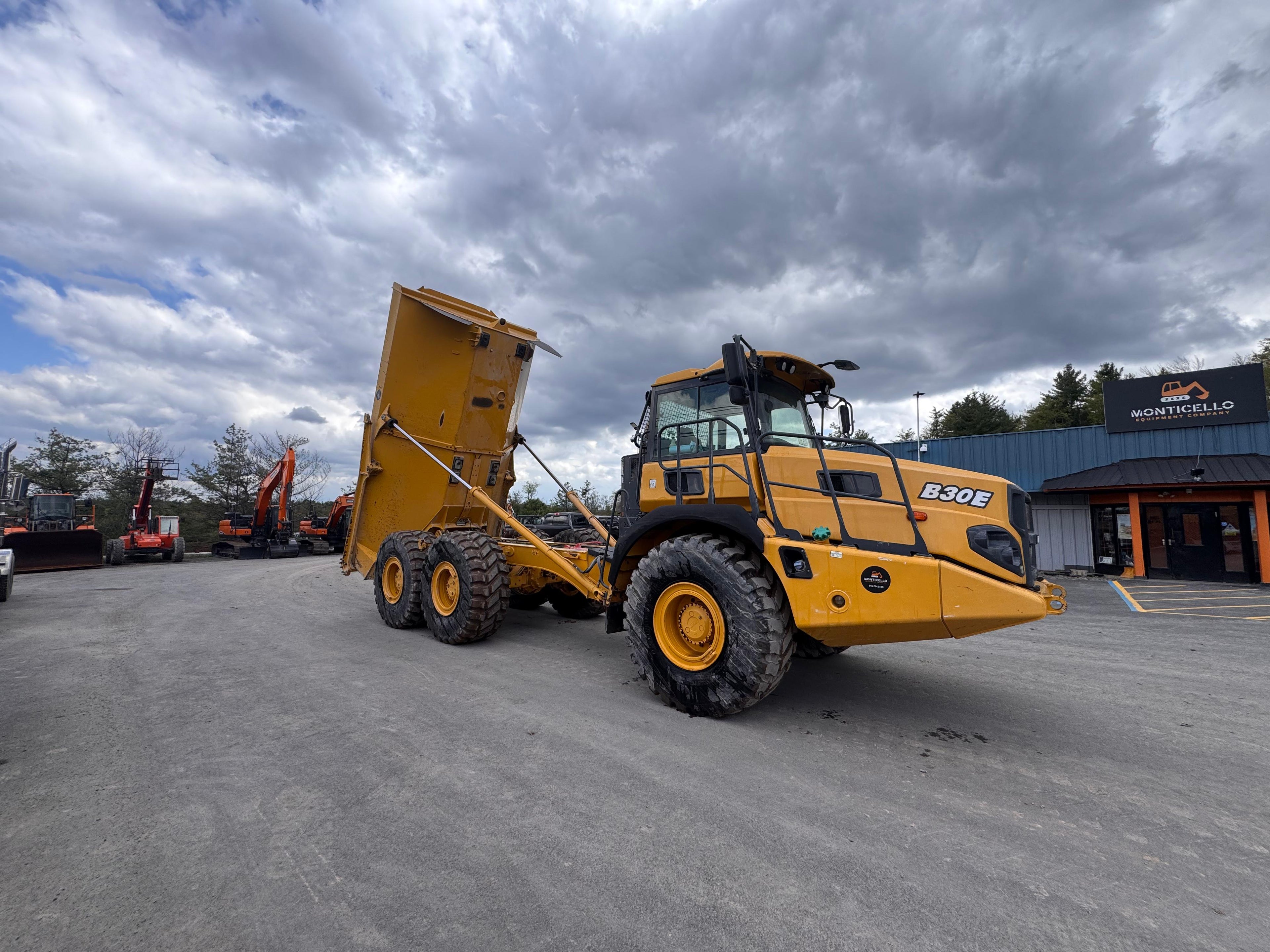 2021 Bell B30E Articulated Dump Truck w/Tailgate