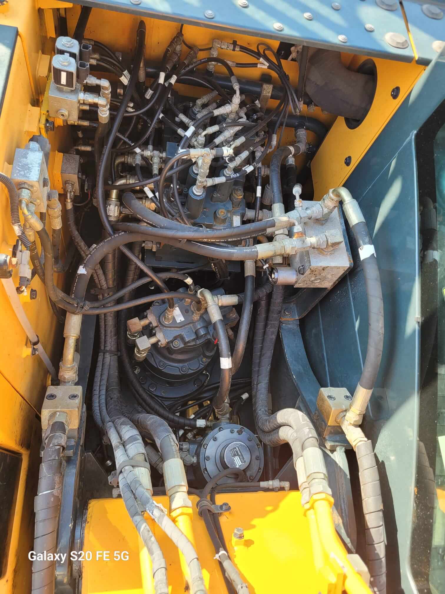 2017 Hyundai HW140 Wheeled Excavator-Hours: 4,970