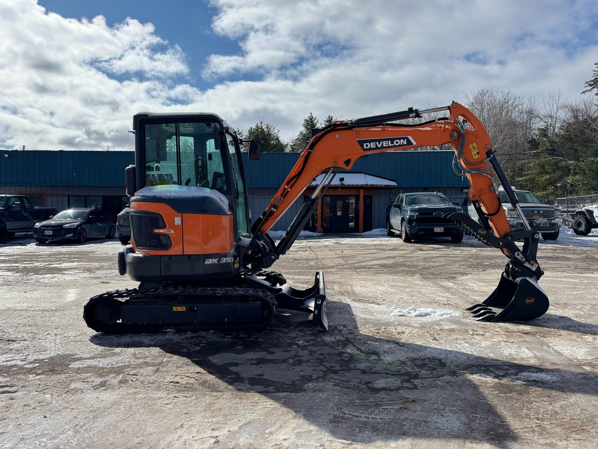 2024 Develon DX35Z-7 Mini Excavator-New
