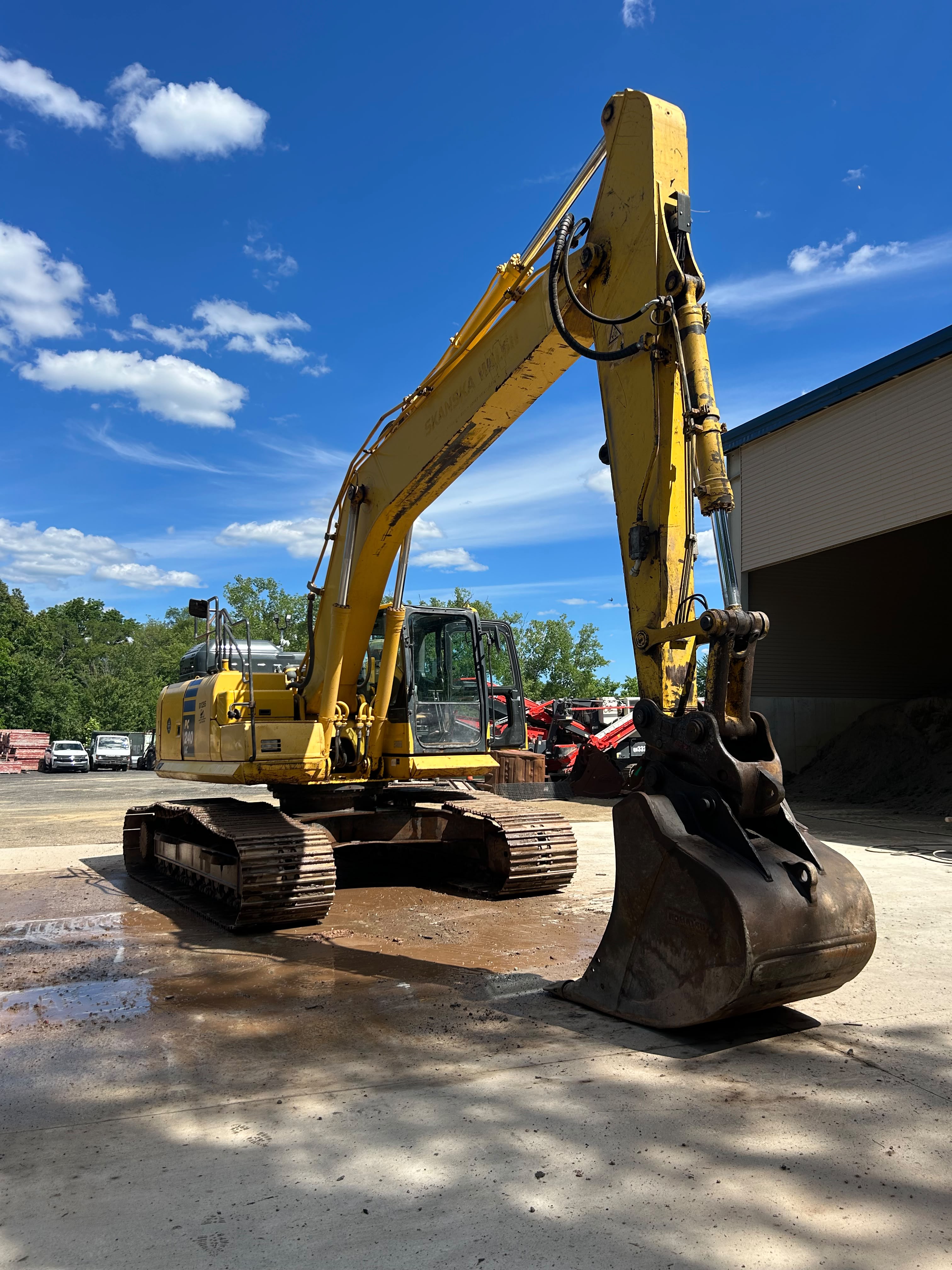 2016 Komatsu PC240LC-11