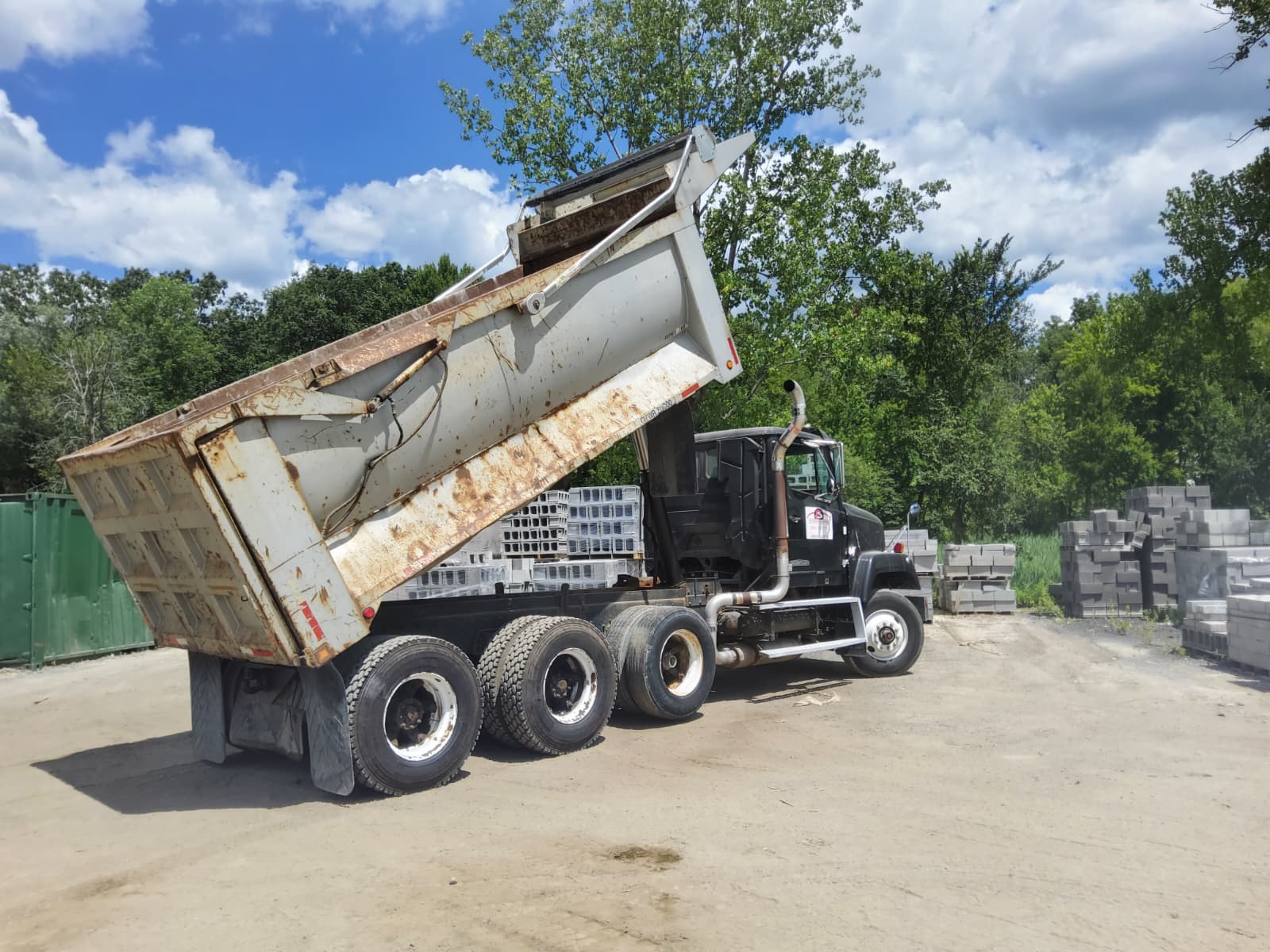 1990 Freightliner FLC112 Dump Truck