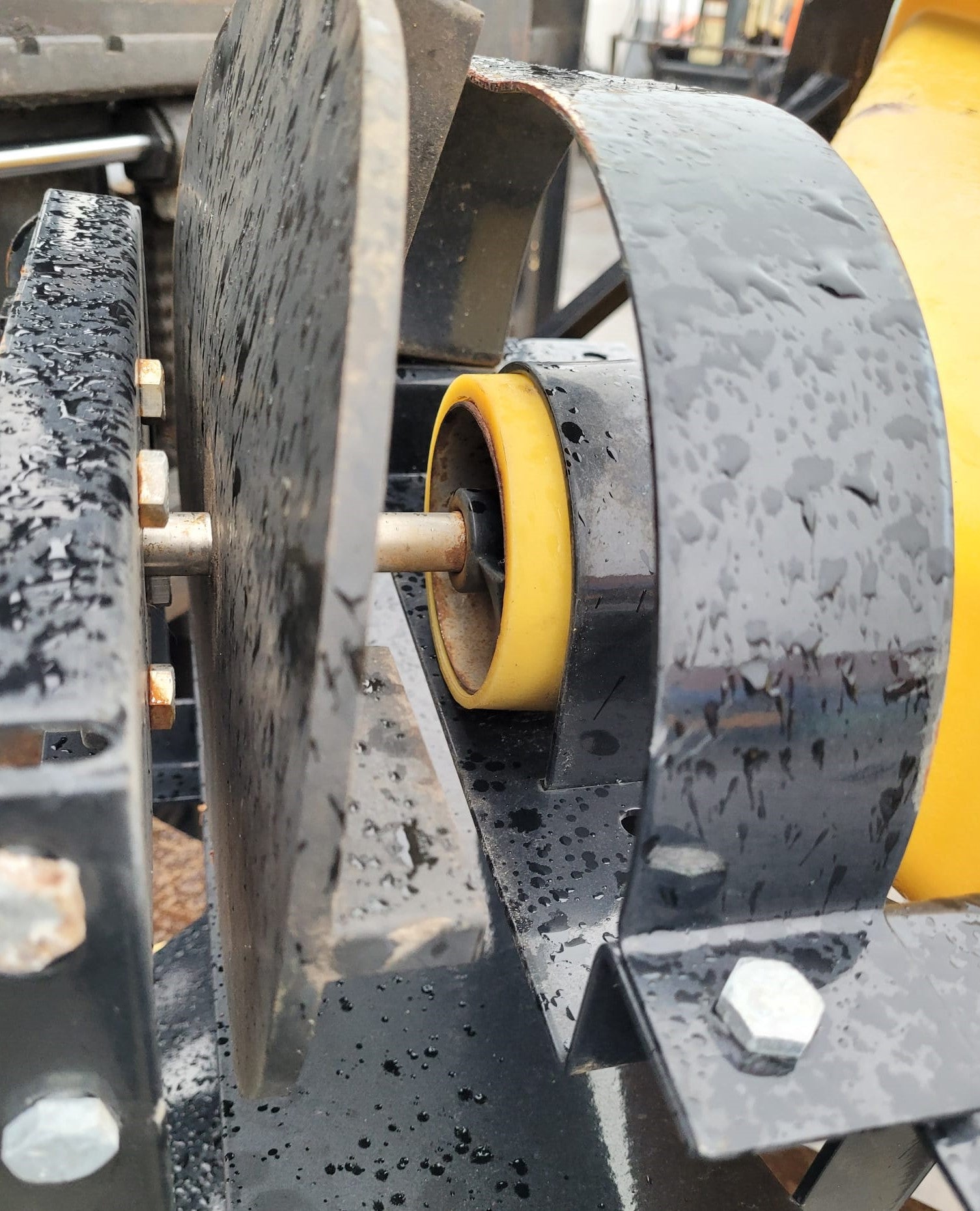 Fisher 1000 Low Profile Tailgate Spreader