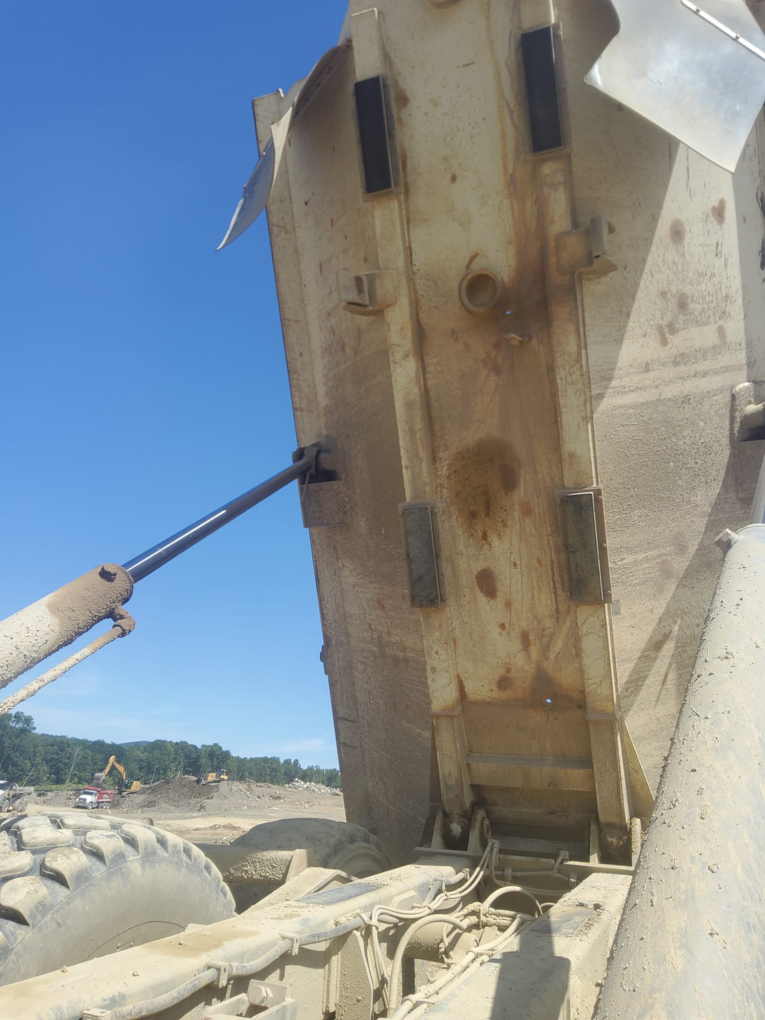 2011 Terex TA300 Articulated Dump Truck (off highway)