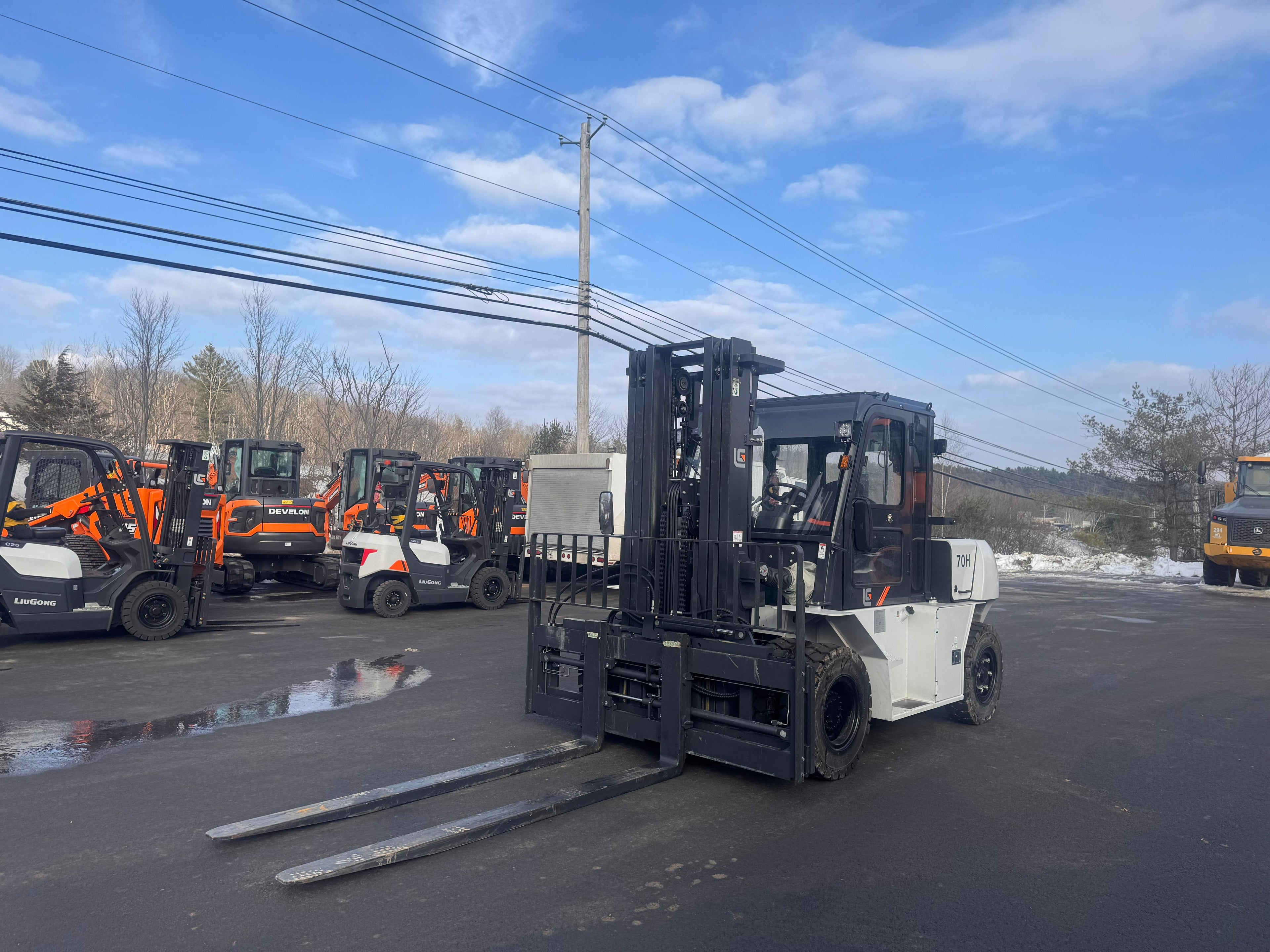 2025 LiuGong CLG2070H Forklift
