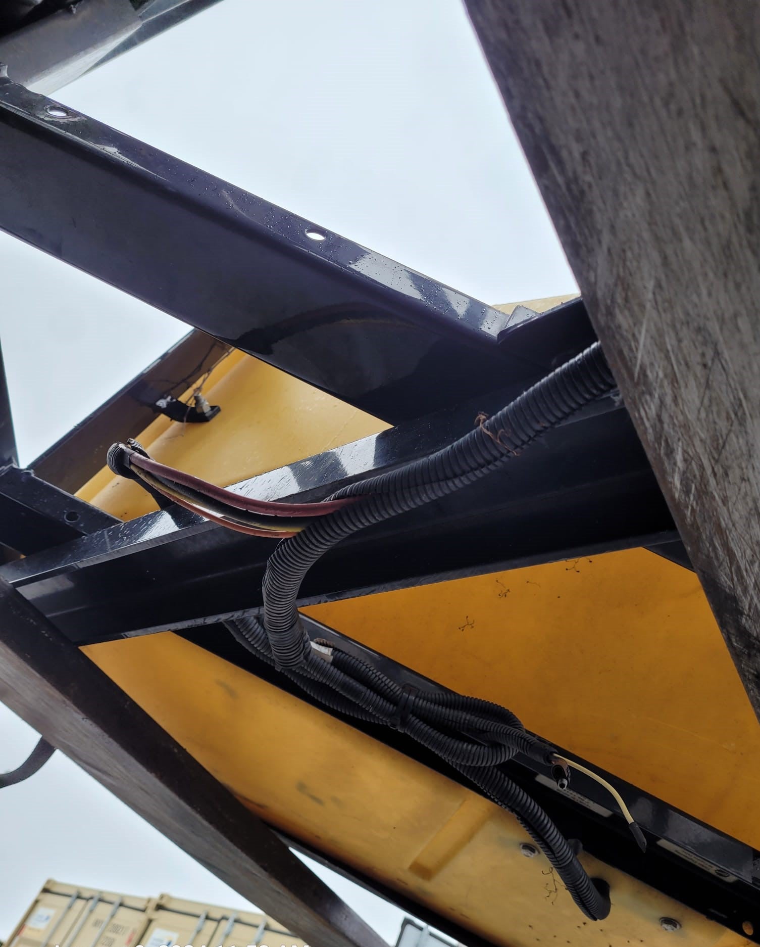 Fisher 1000 Low Profile Tailgate Spreader