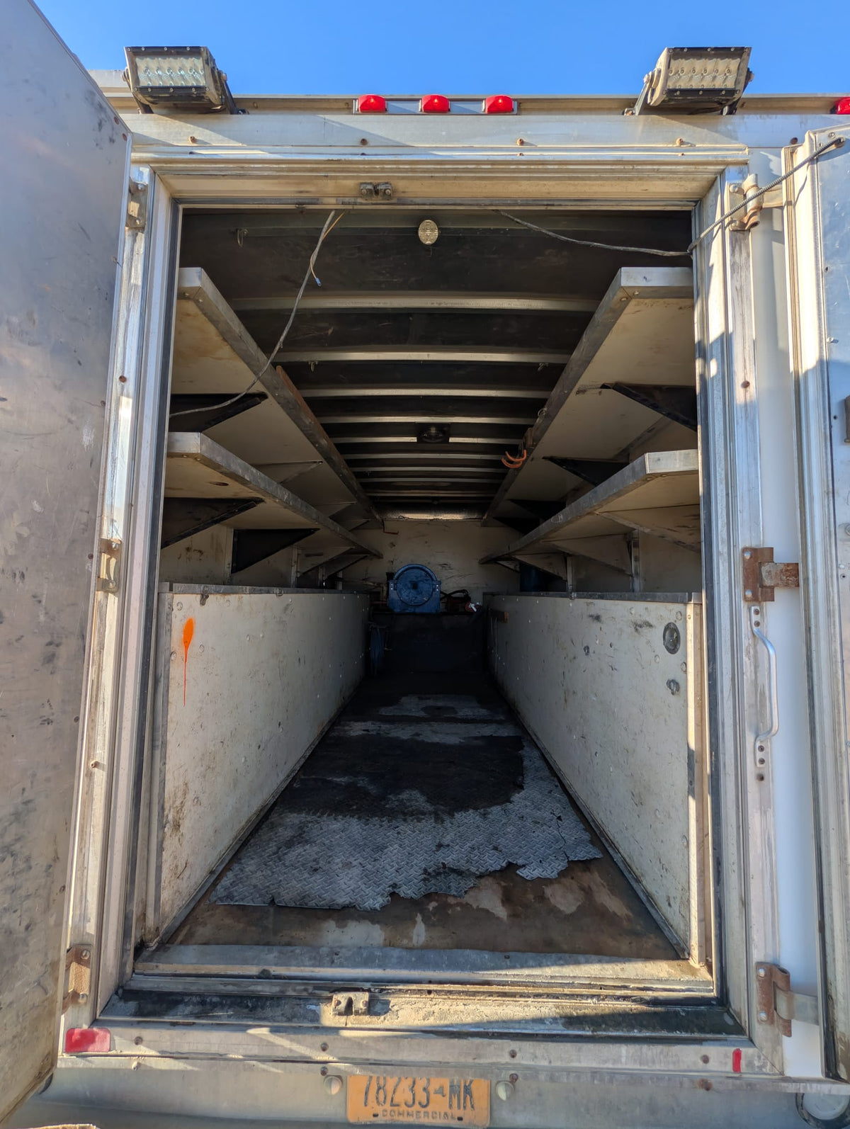 2017 Isuzu NQR Service/Maintenance Truck