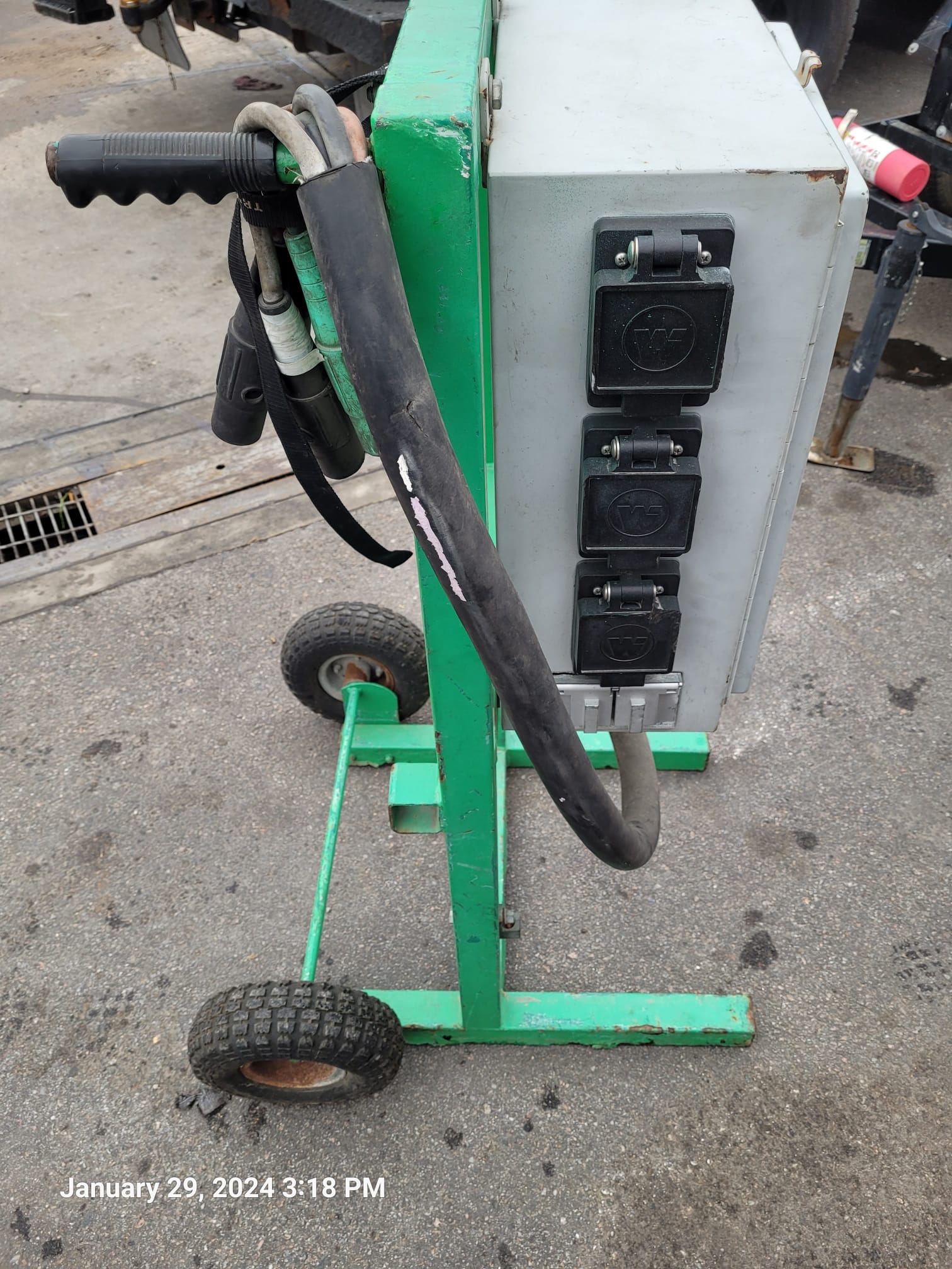 Power Temp Systems P-125Q-SR Portable Power Distribution Cart