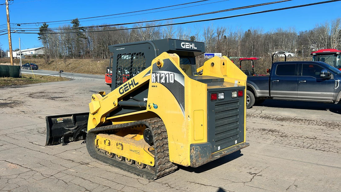 2016 Gehl Rt210 Gen-2 Track Loader with Bucket