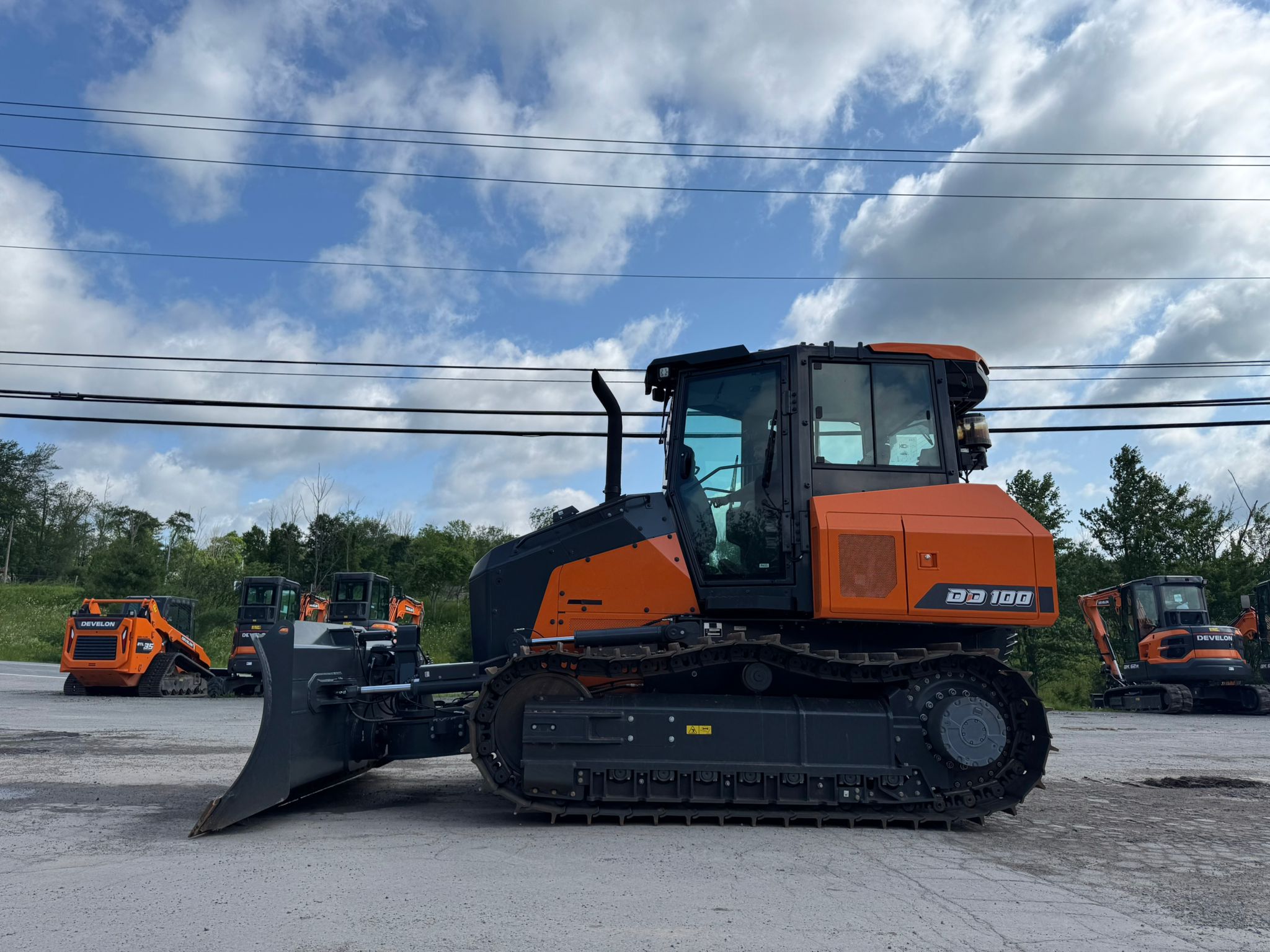 2024 Develon DD100XL-US10 Dozer