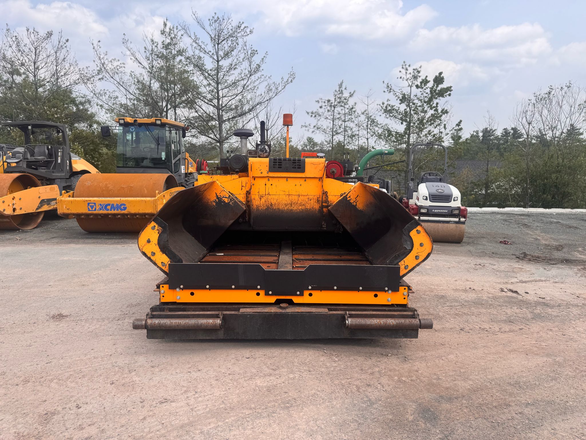 2011 LeeBoy 8515B Asphalt Paver
