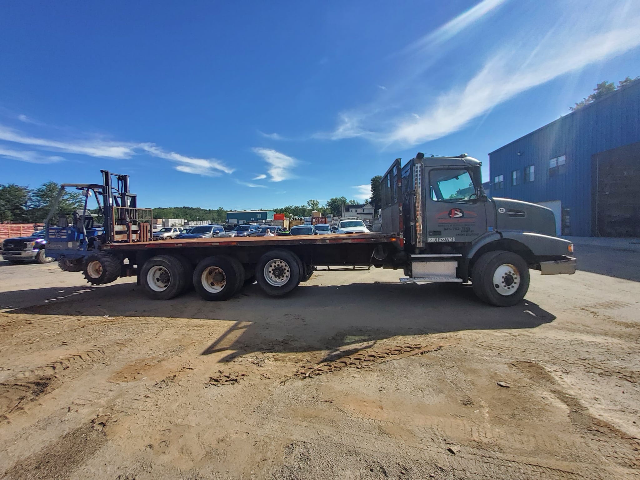 2004 Volvo VHD Flatbed with Princeton PB50 Truck Mounted Forklift