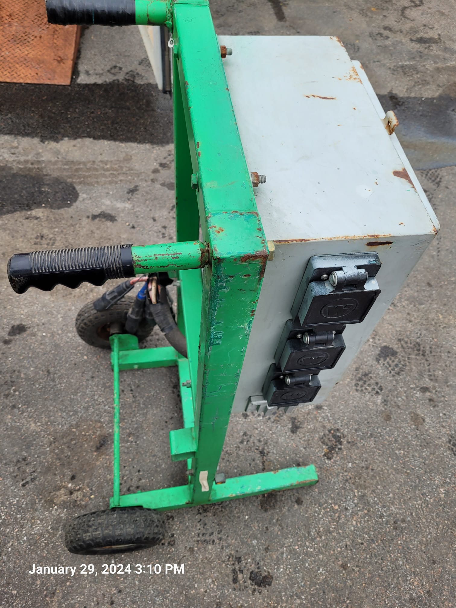 Power Temp Systems P-125Q-SR Portable Power Distribution Cart