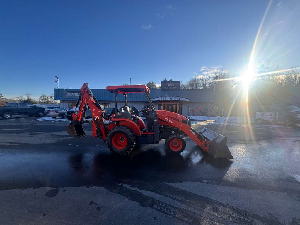 2023 Kubota L47 Loader Backhoe-Hours: 623