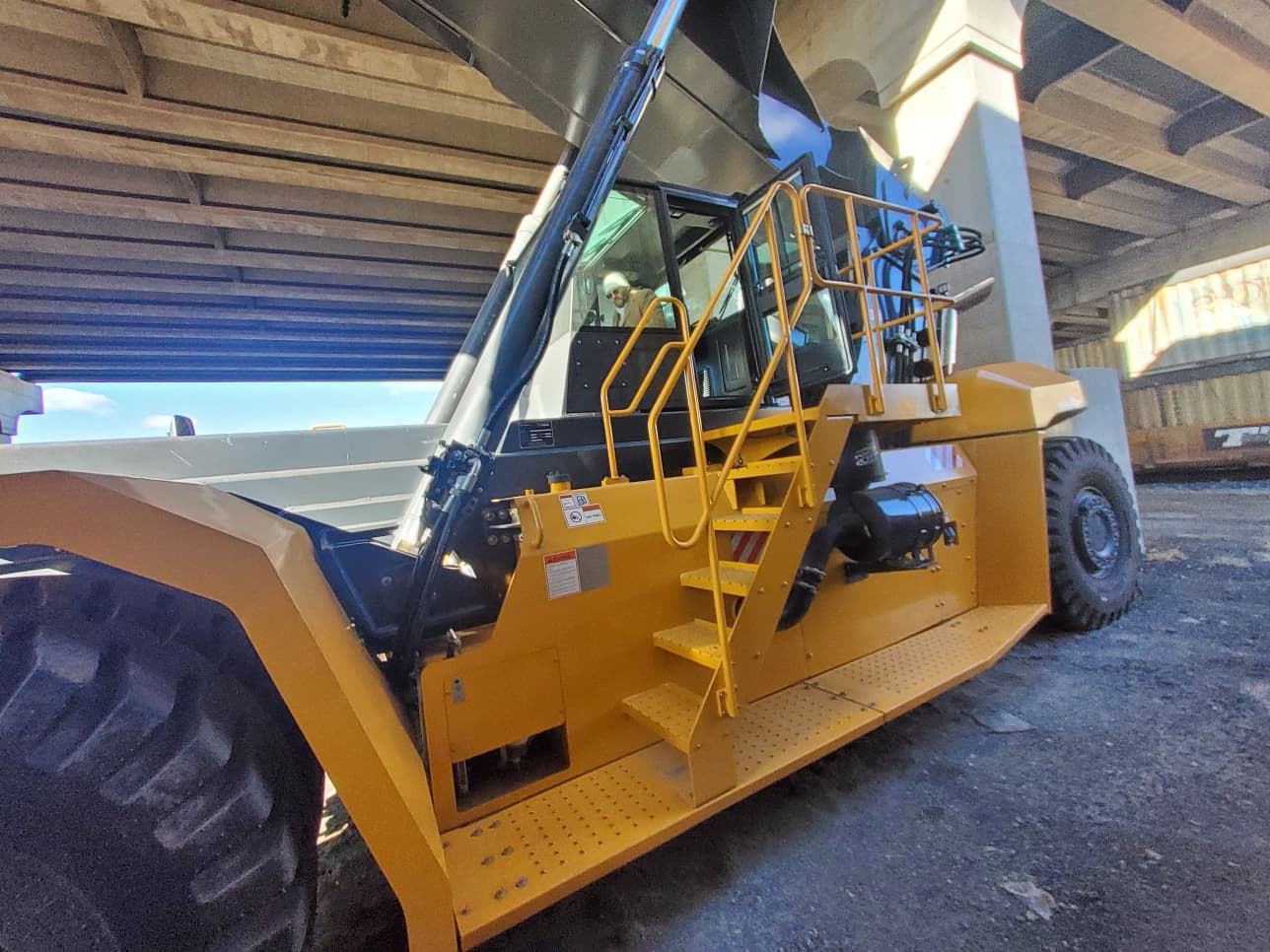 2024 LiuGong CLG2450 Reach Stacker