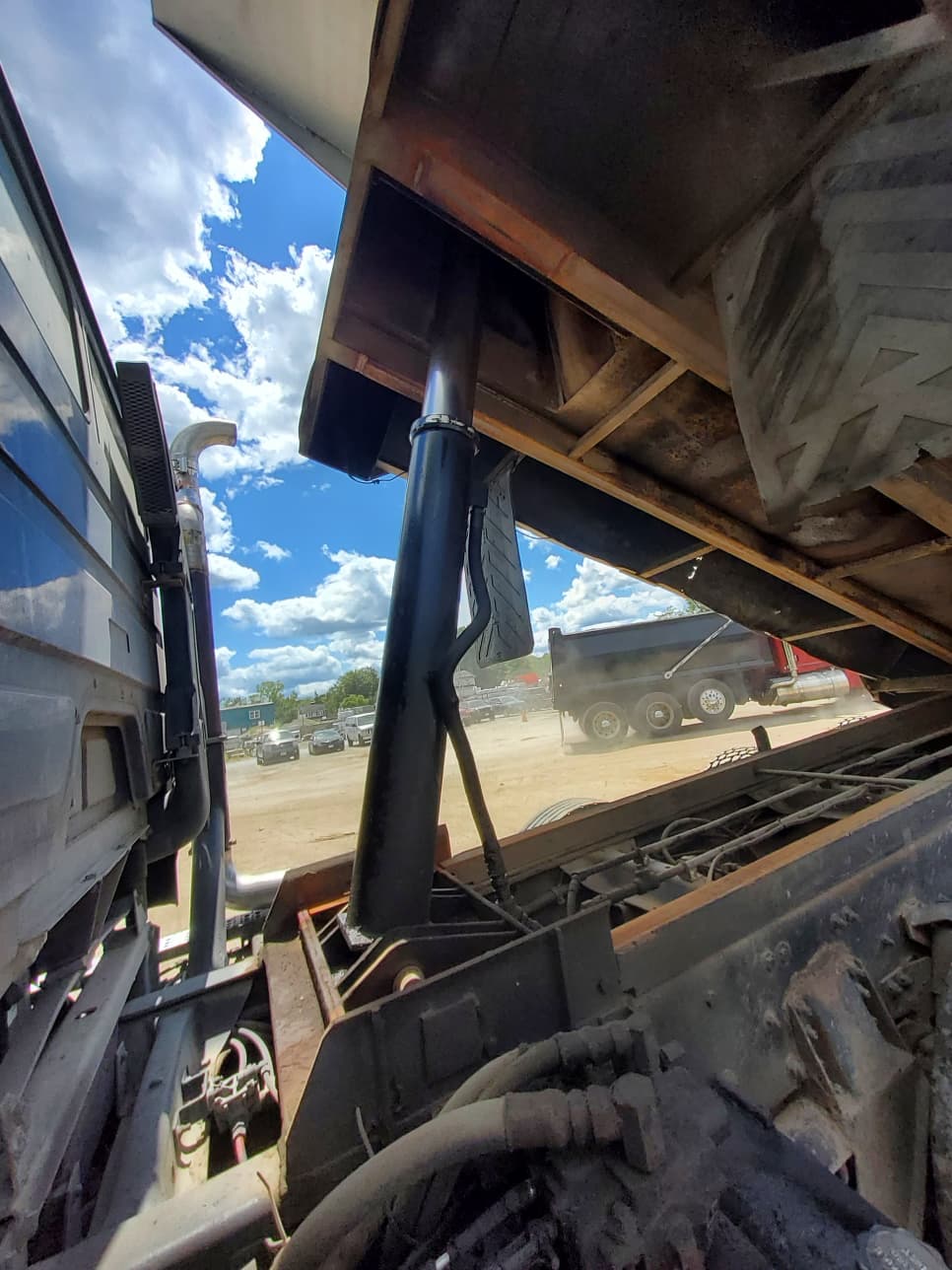1990 Freightliner FLC112 Dump Truck