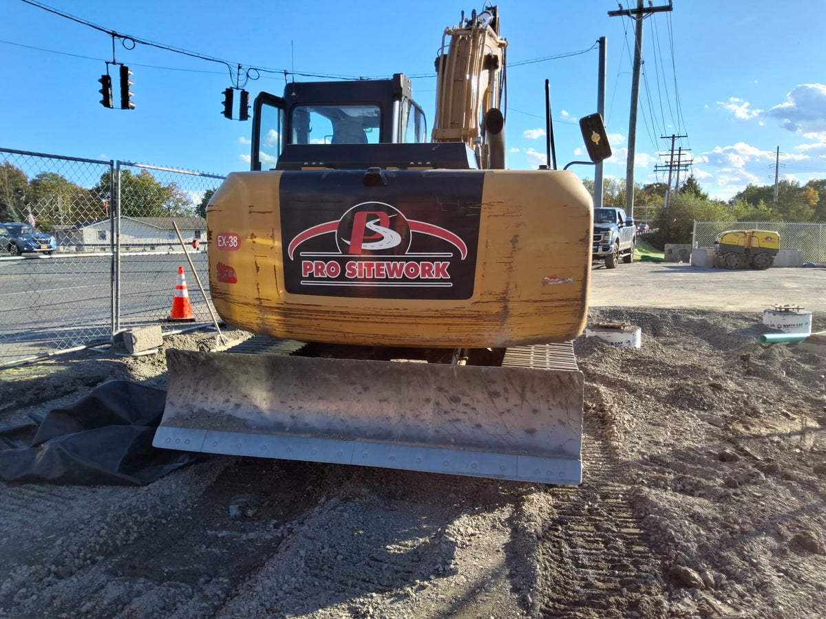 2017 CAT 313F LGC Excavator