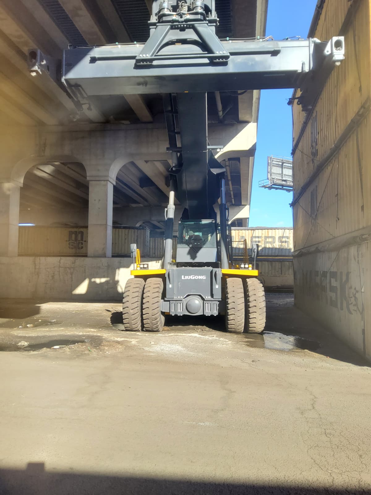 2024 LiuGong CLG2450 Reach Stacker