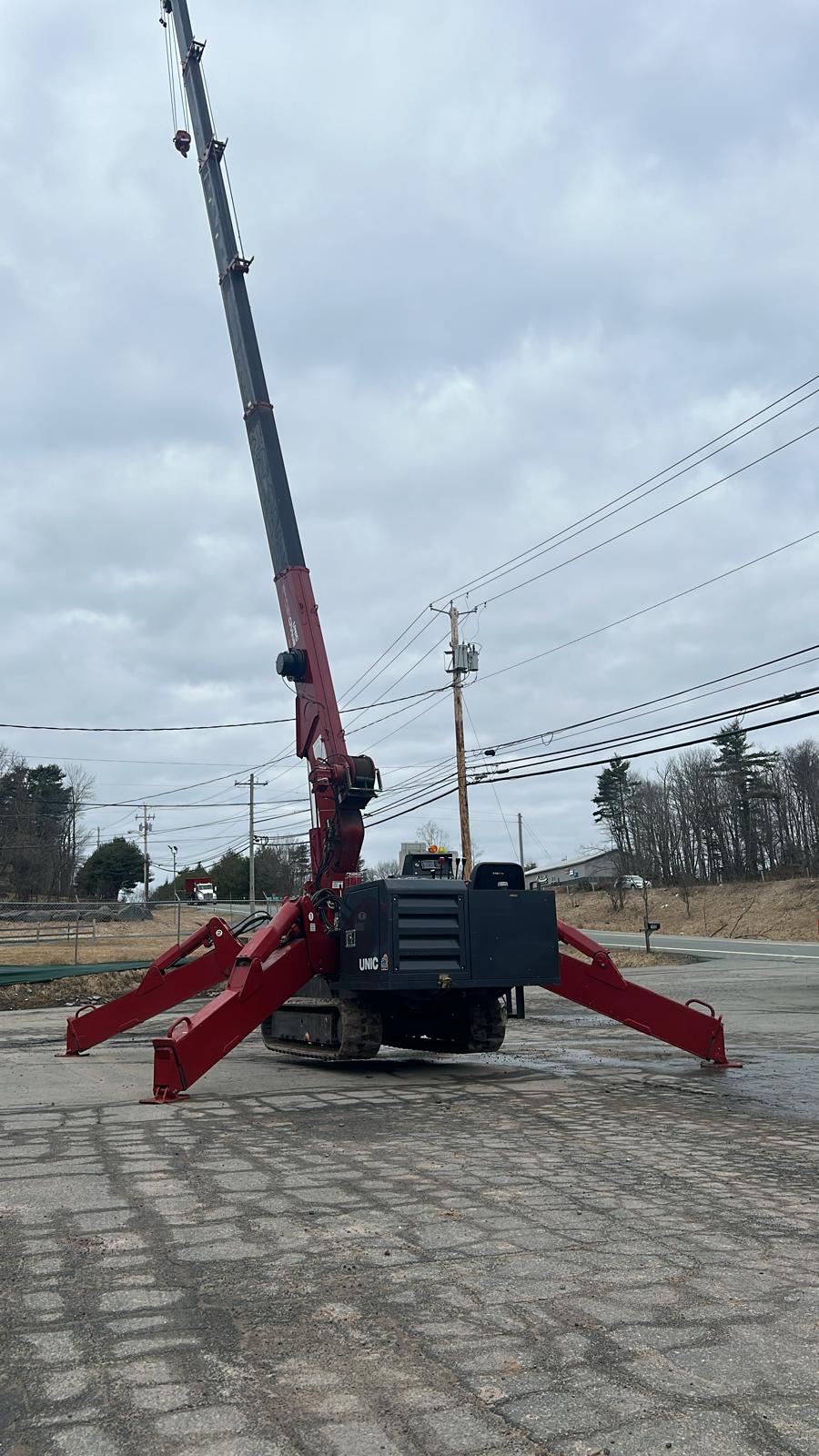 UNIC Spyder URW506C4U Mini-Crawler Crane
