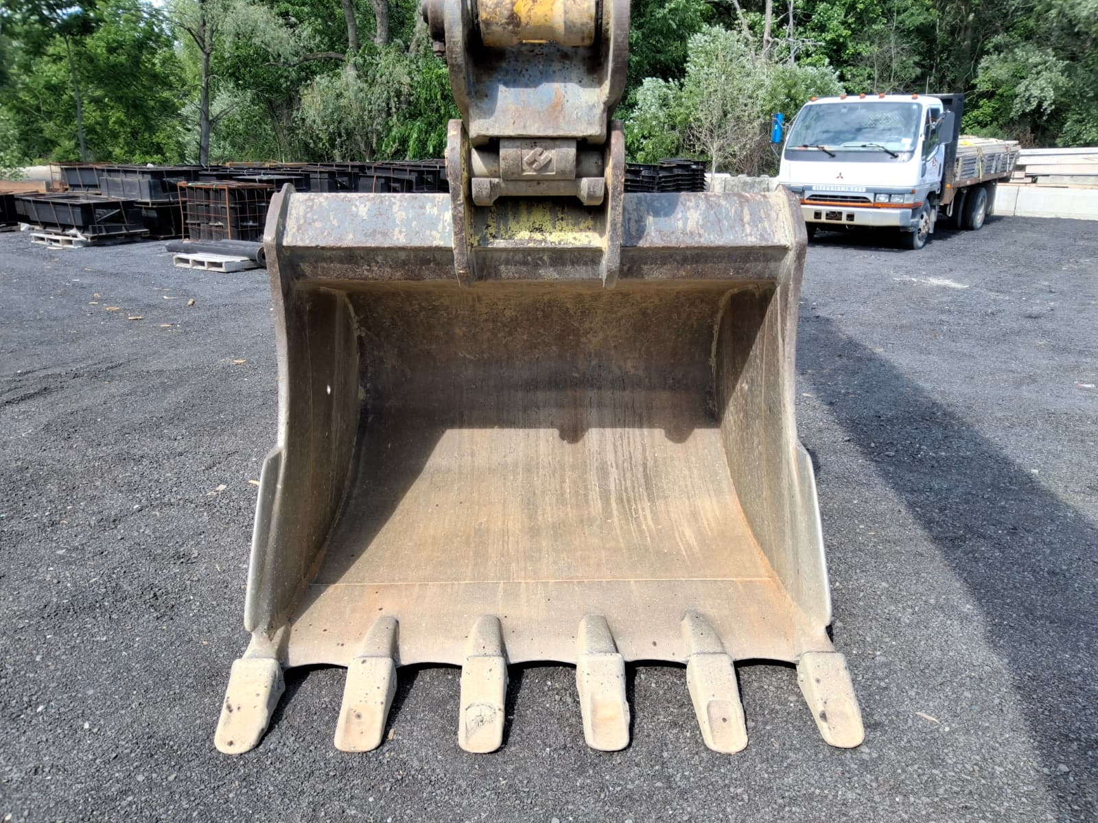2022 PC290LC-11 Excavator