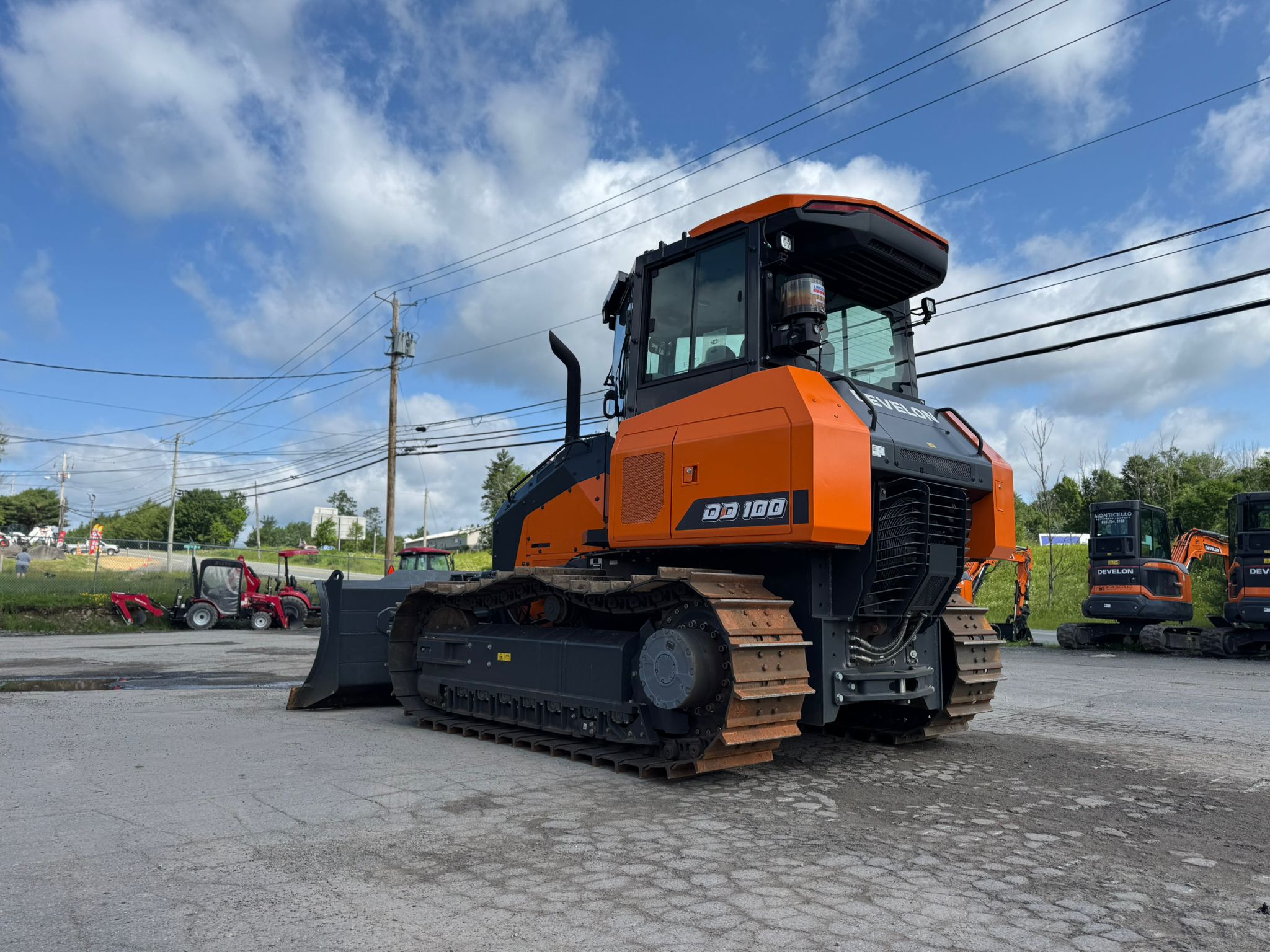 2024 Develon DD100XL-US10 Dozer
