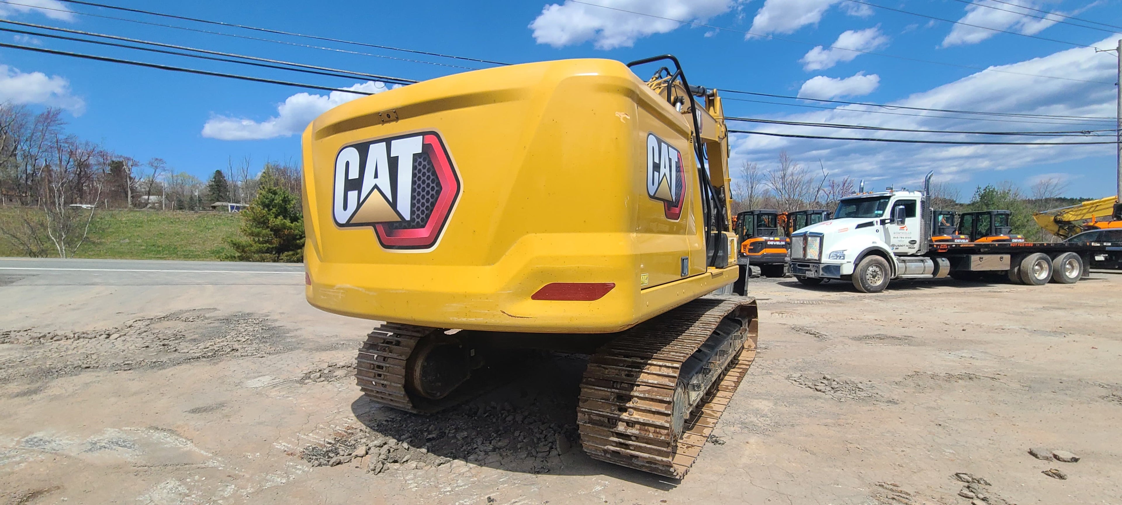 2020 CAT 320 Excavator -Bucket W/Thumb