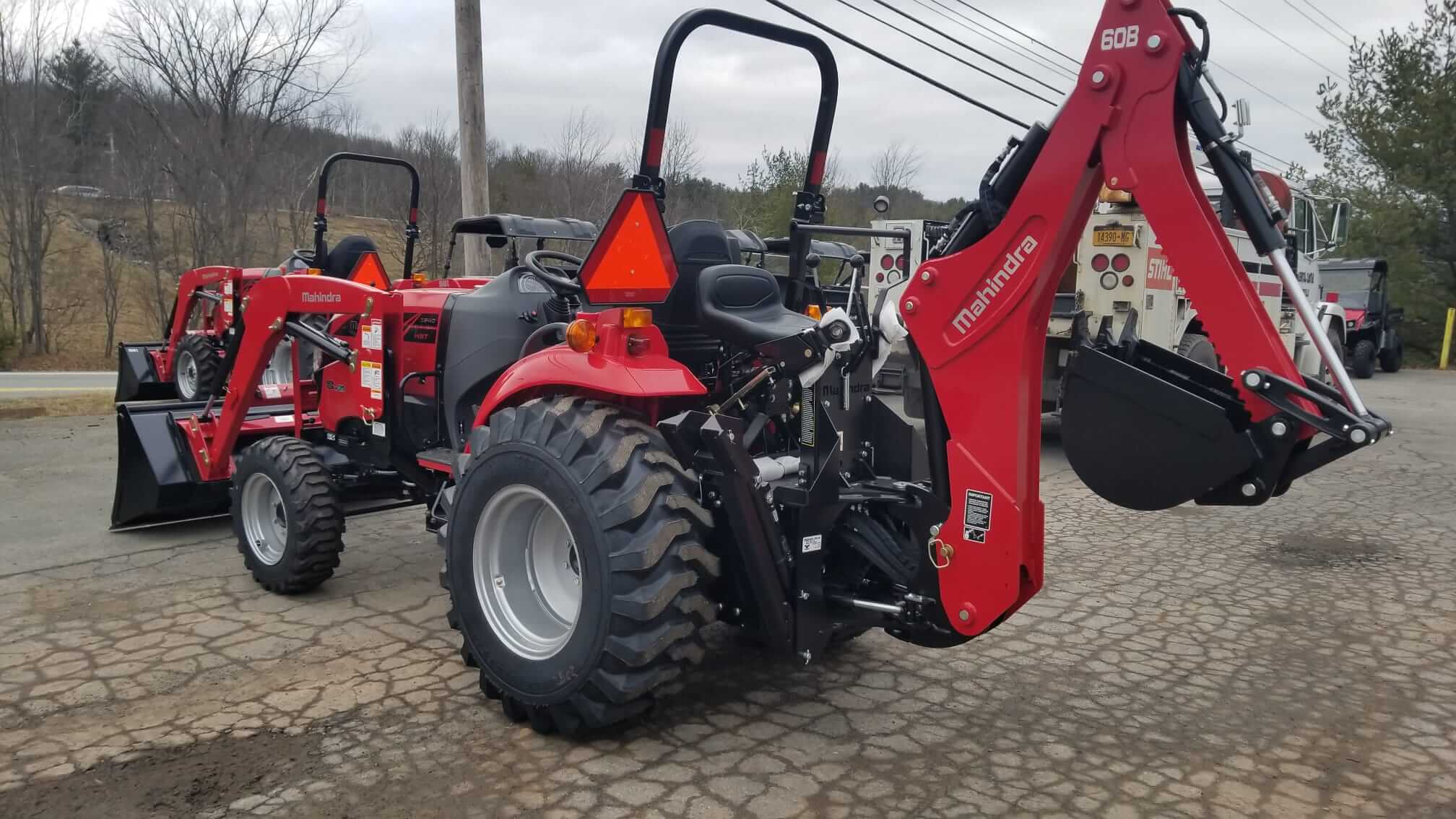 2022 Mahindra 1640HST Compact Utility Tractor W/Loader & Backhoe-New