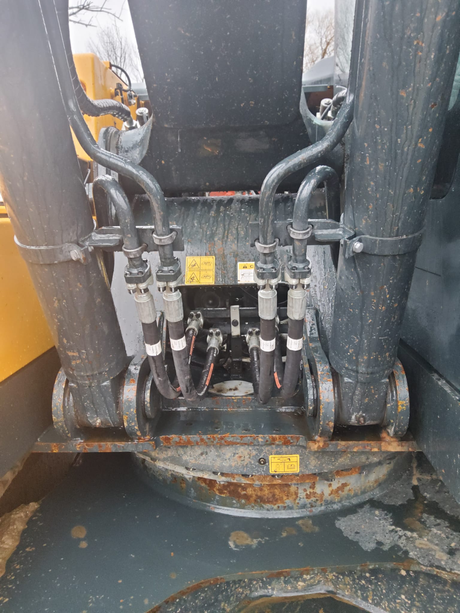 2022 Hyundai HX220AL Excavator w/Thumb