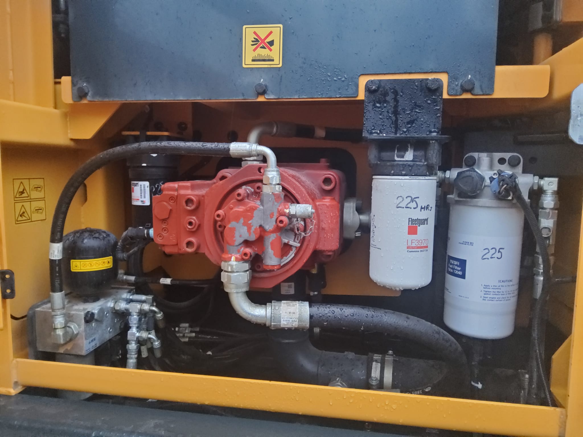 2022 Hyundai HX220AL Excavator w/Thumb