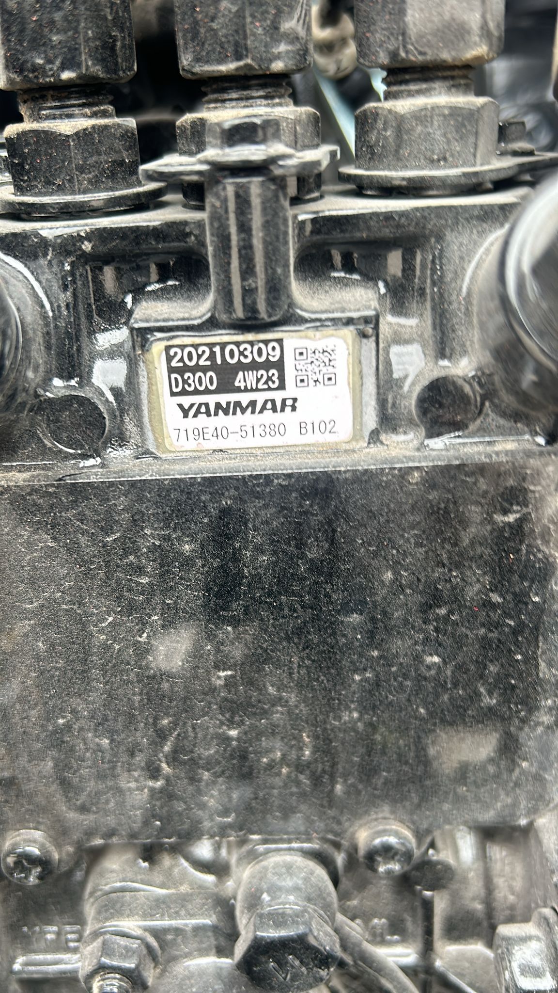 UNIC Spyder URW506C4U Mini-Crawler Crane