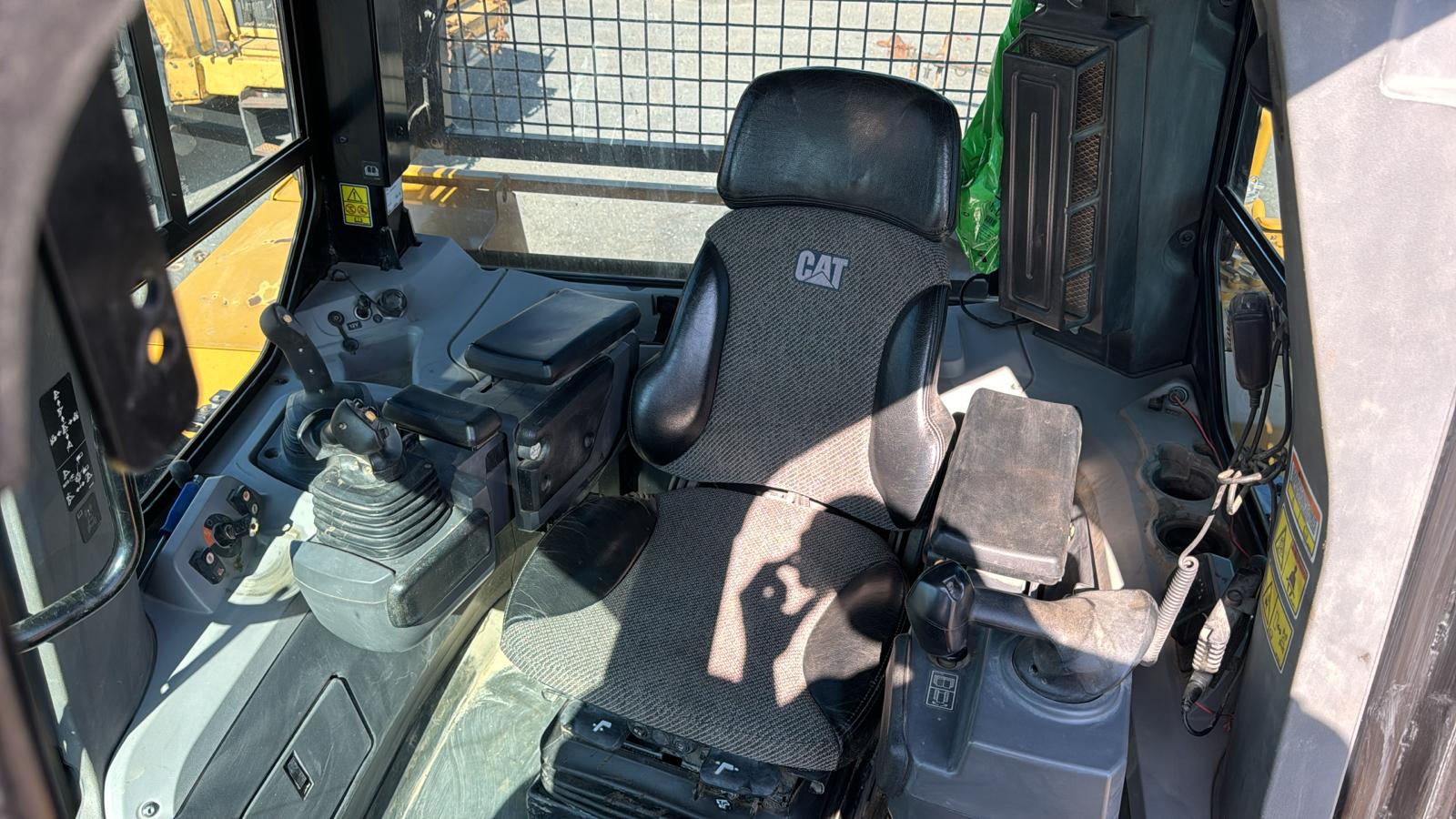 2016 Caterpillar D7E LGP Bull Dozer