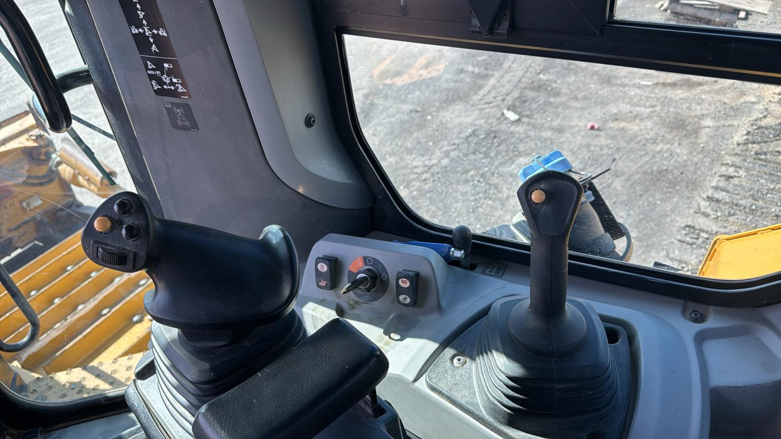 2016 Caterpillar D7E LGP Bull Dozer