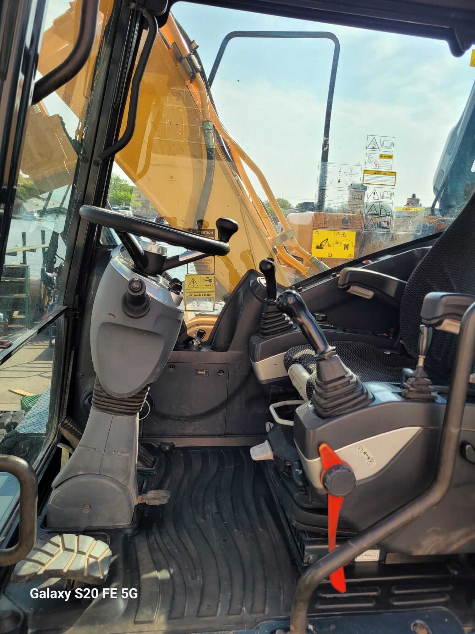 2017 Hyundai HW140 Wheeled Excavator-Hours: 4,970