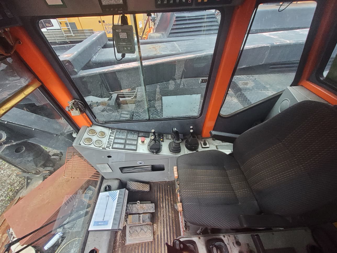 2003 Junttan PM40 Piling Rig