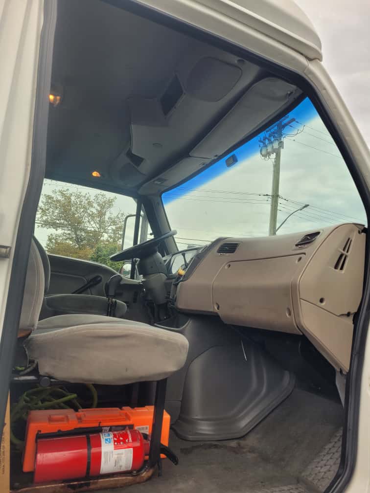 2002 Sterling A9500 Semi-Truck Tractor